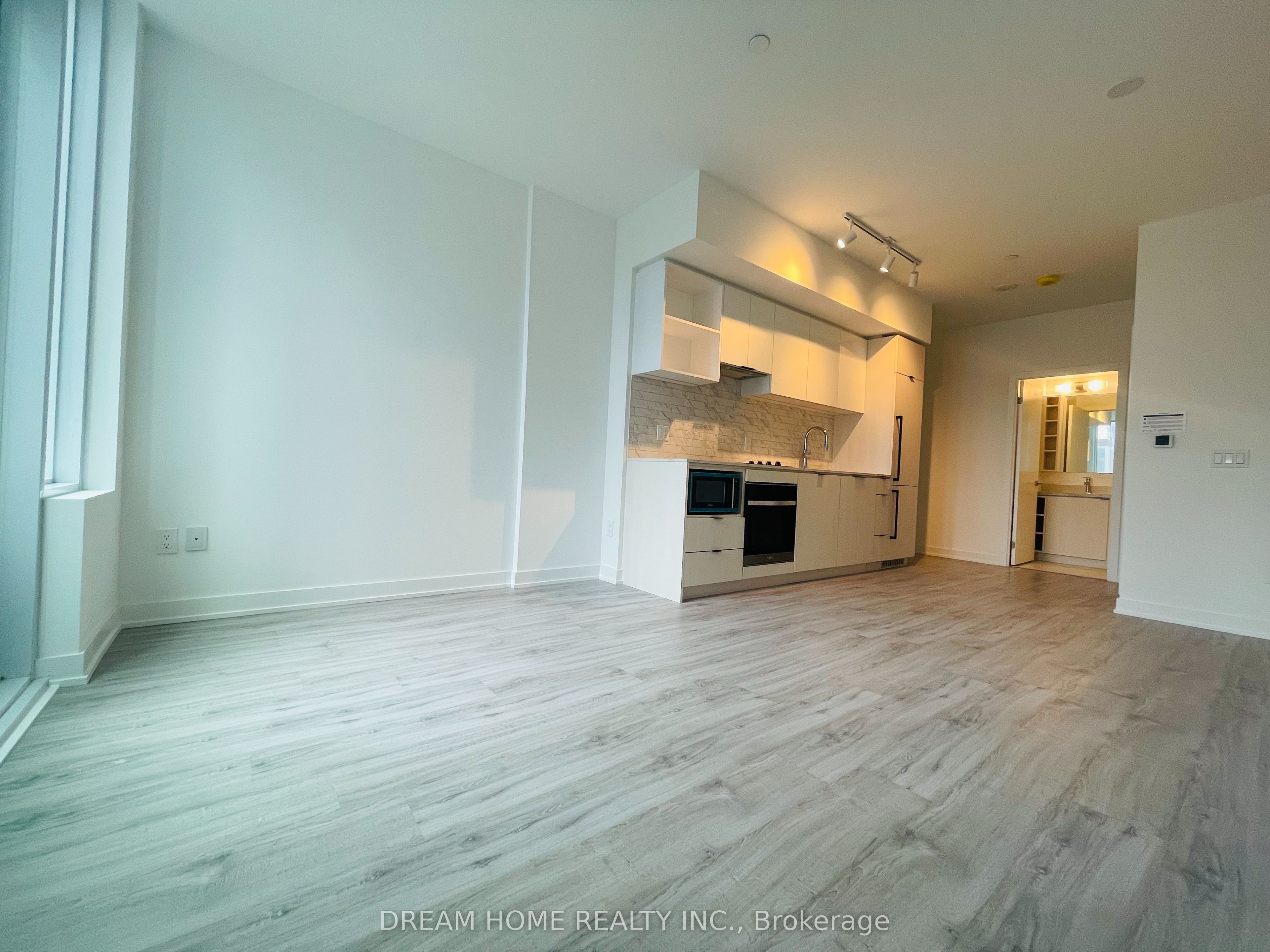 252 Church Street #811, Toronto, ON M5B 1Z2 photo 5