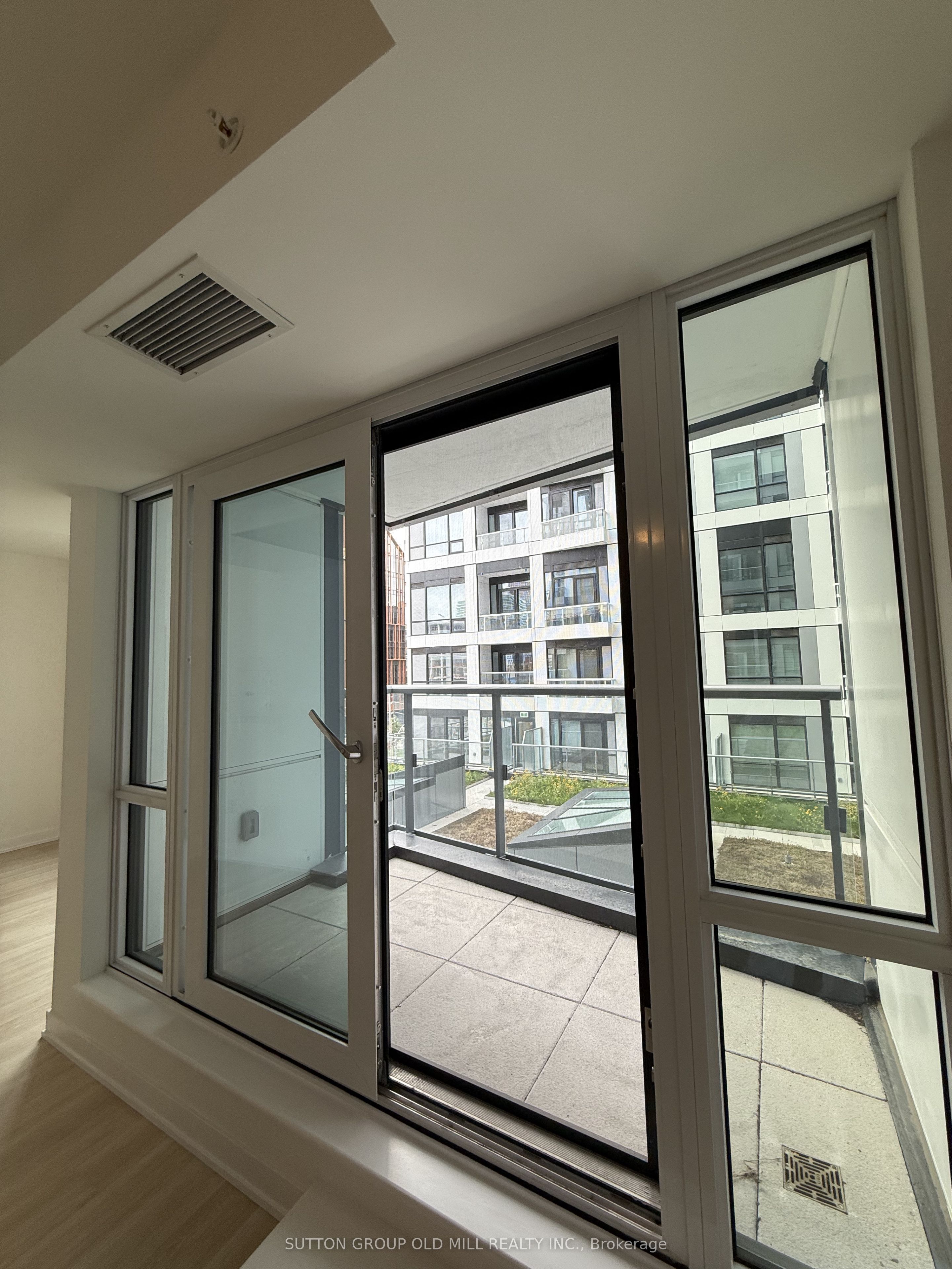 15 Richardson Street 408, Toronto, ON M5A 0Y5 photo 4