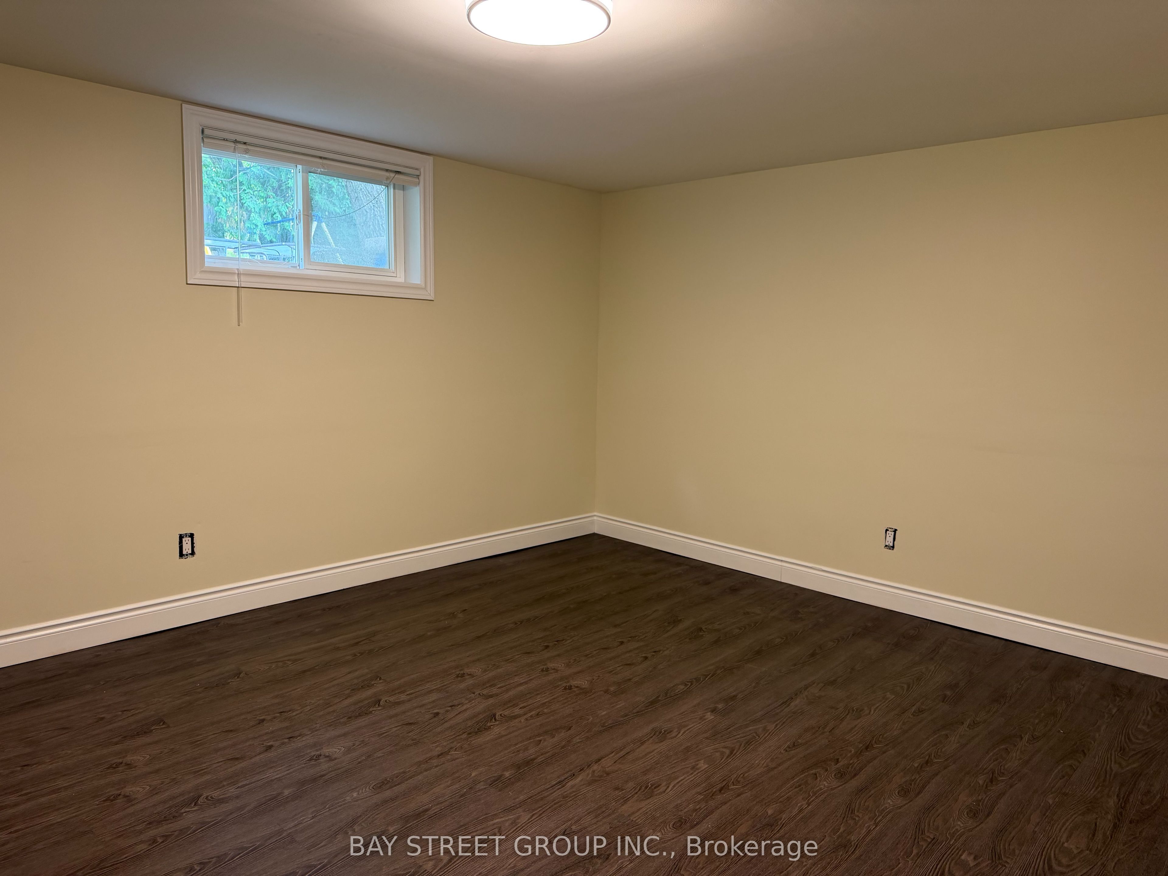 Lower 123 Searle Avenue, Toronto, ON M3H 4B1 photo 3