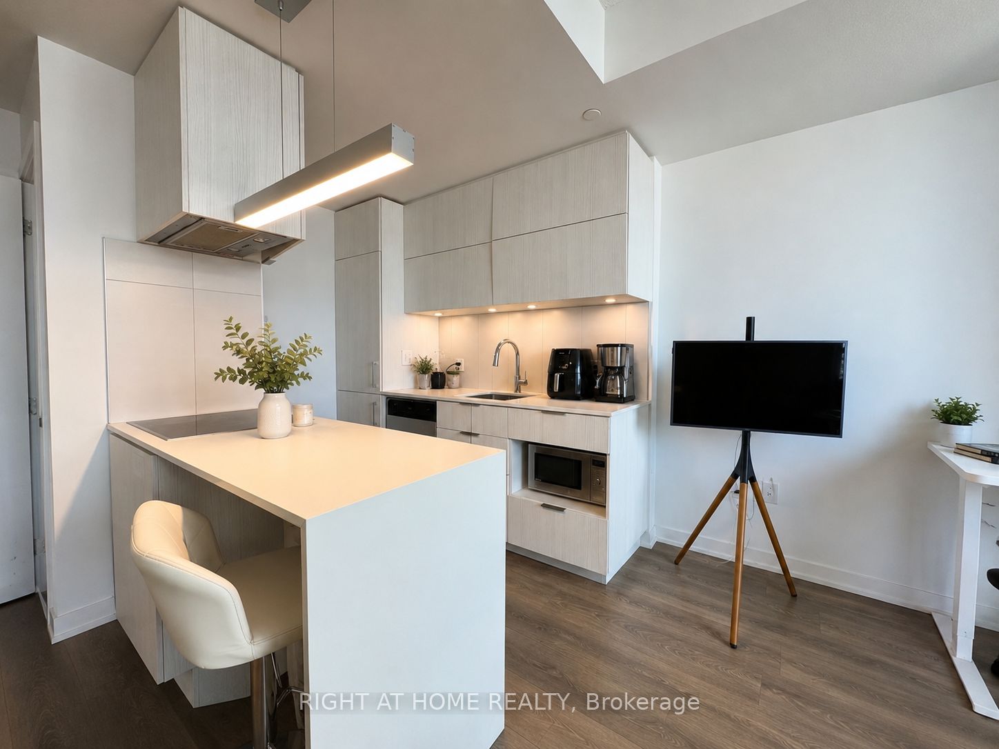 20 Richardson Street 3106, Toronto, ON M5A 0S6 photo 2