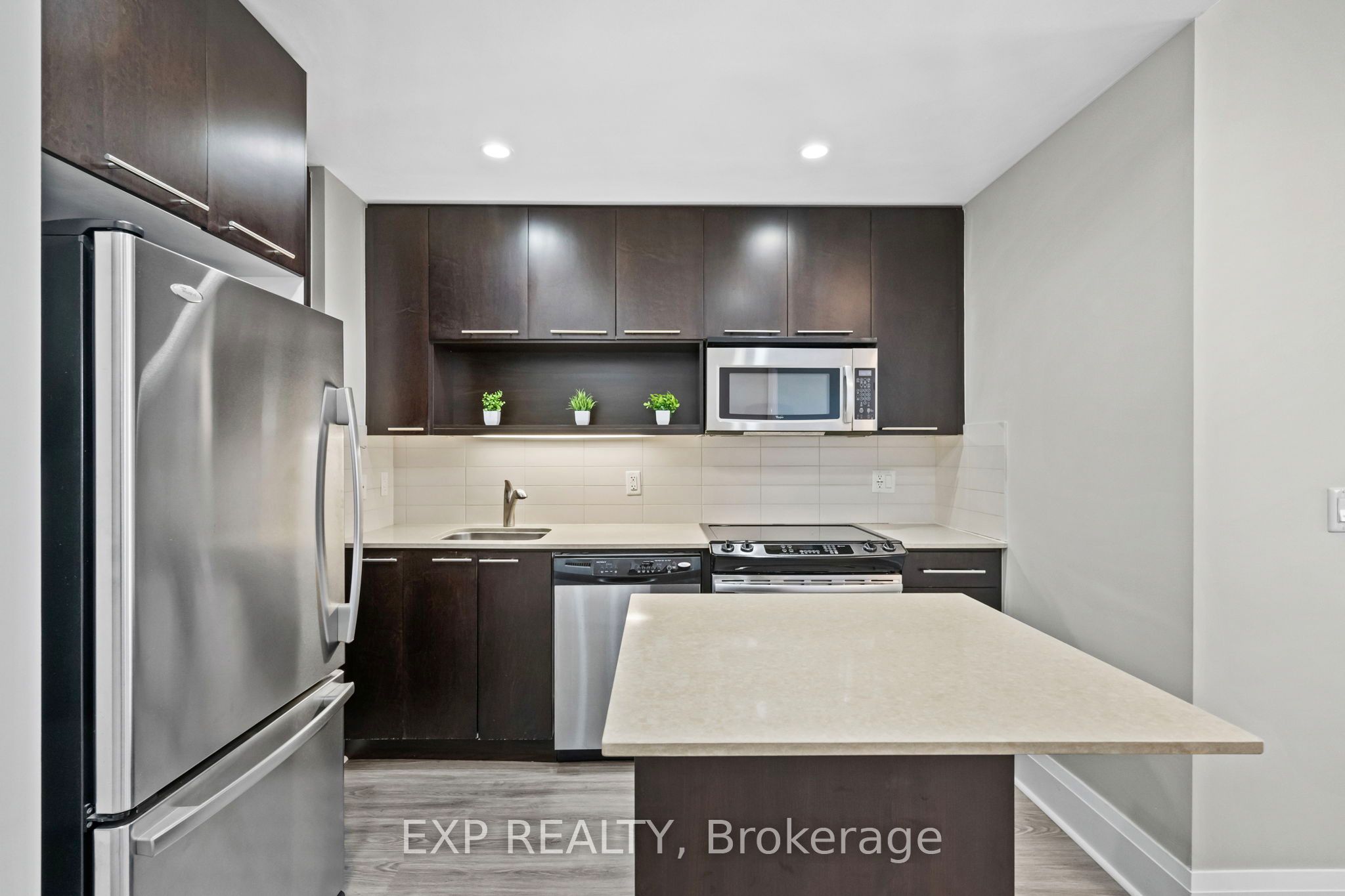 100 Harrison Garden Boulevard 1702, Toronto, ON M2N 0C2 photo 4