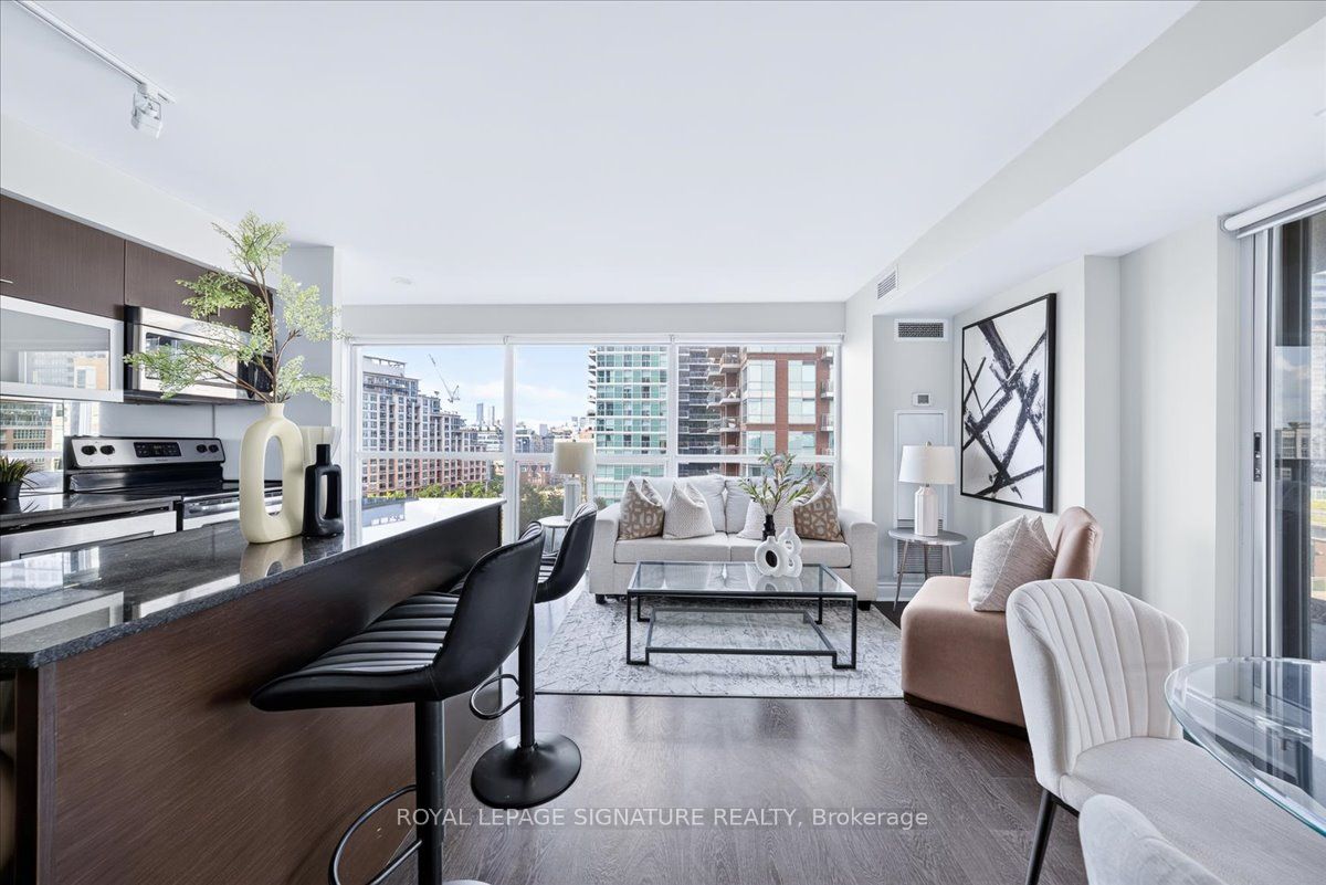 100 Western Battery Road 702, Toronto, ON M6K 3S2