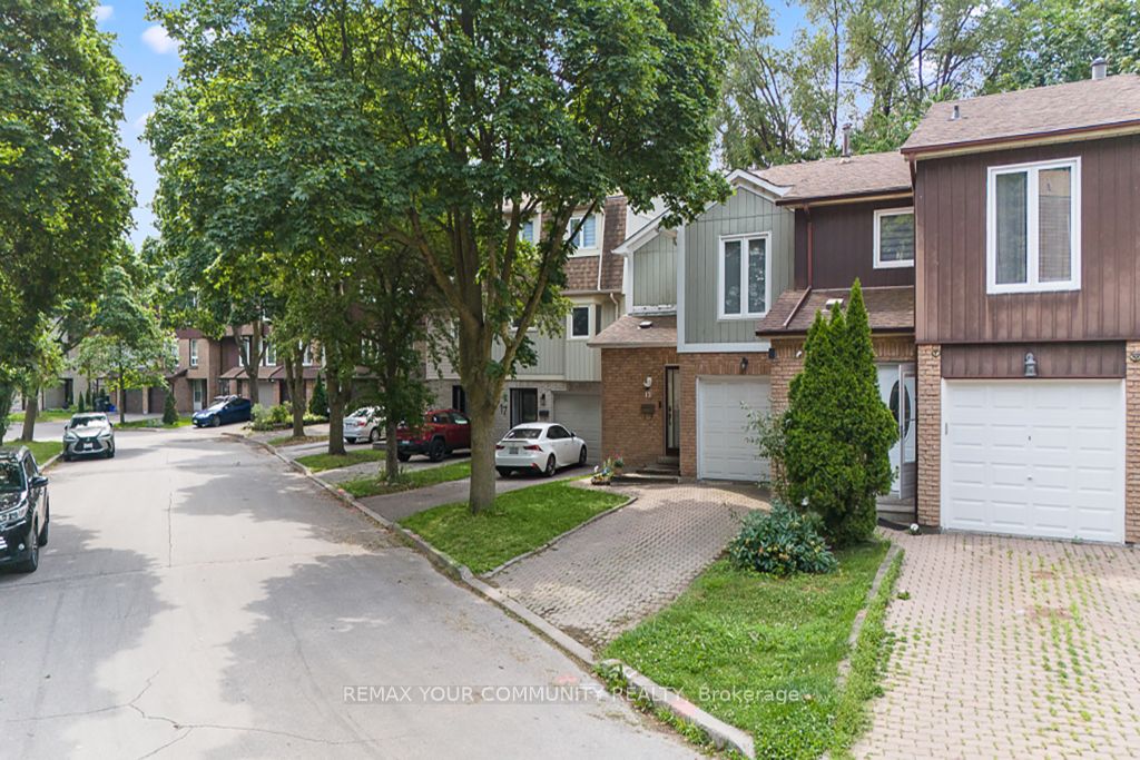 15 Clematis Road, Toronto, ON M2J 4X1 photo 2