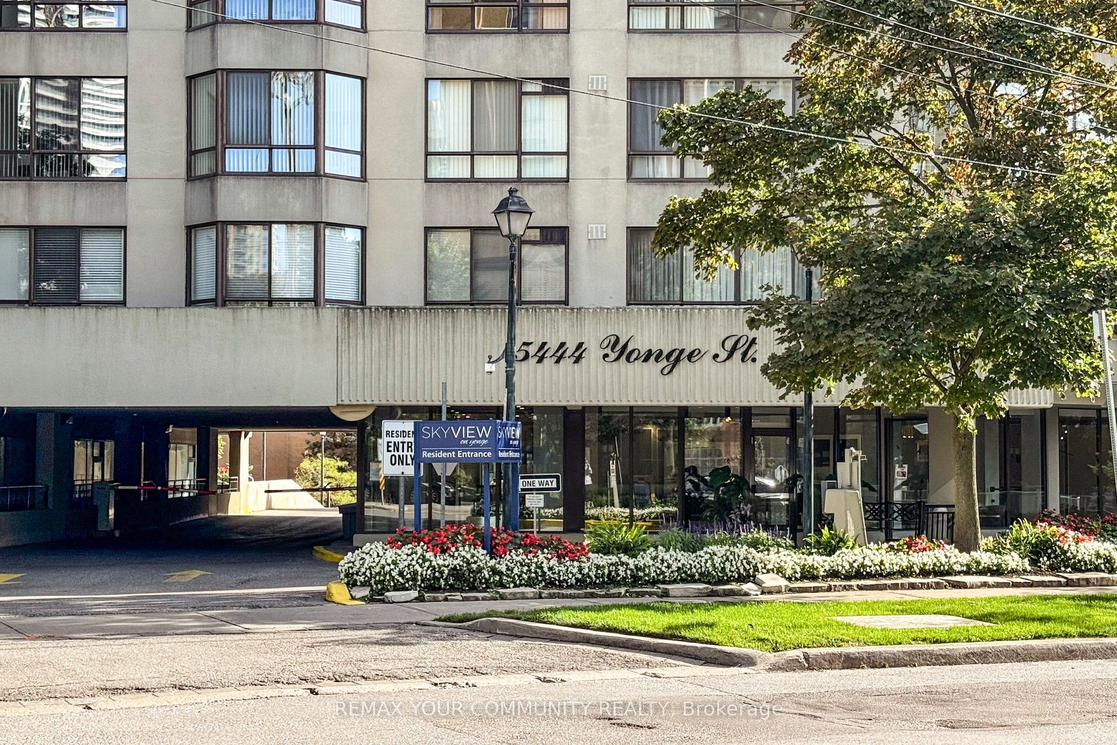 5444 Yonge Street 1609, Toronto, ON M2N 6J4 photo 3