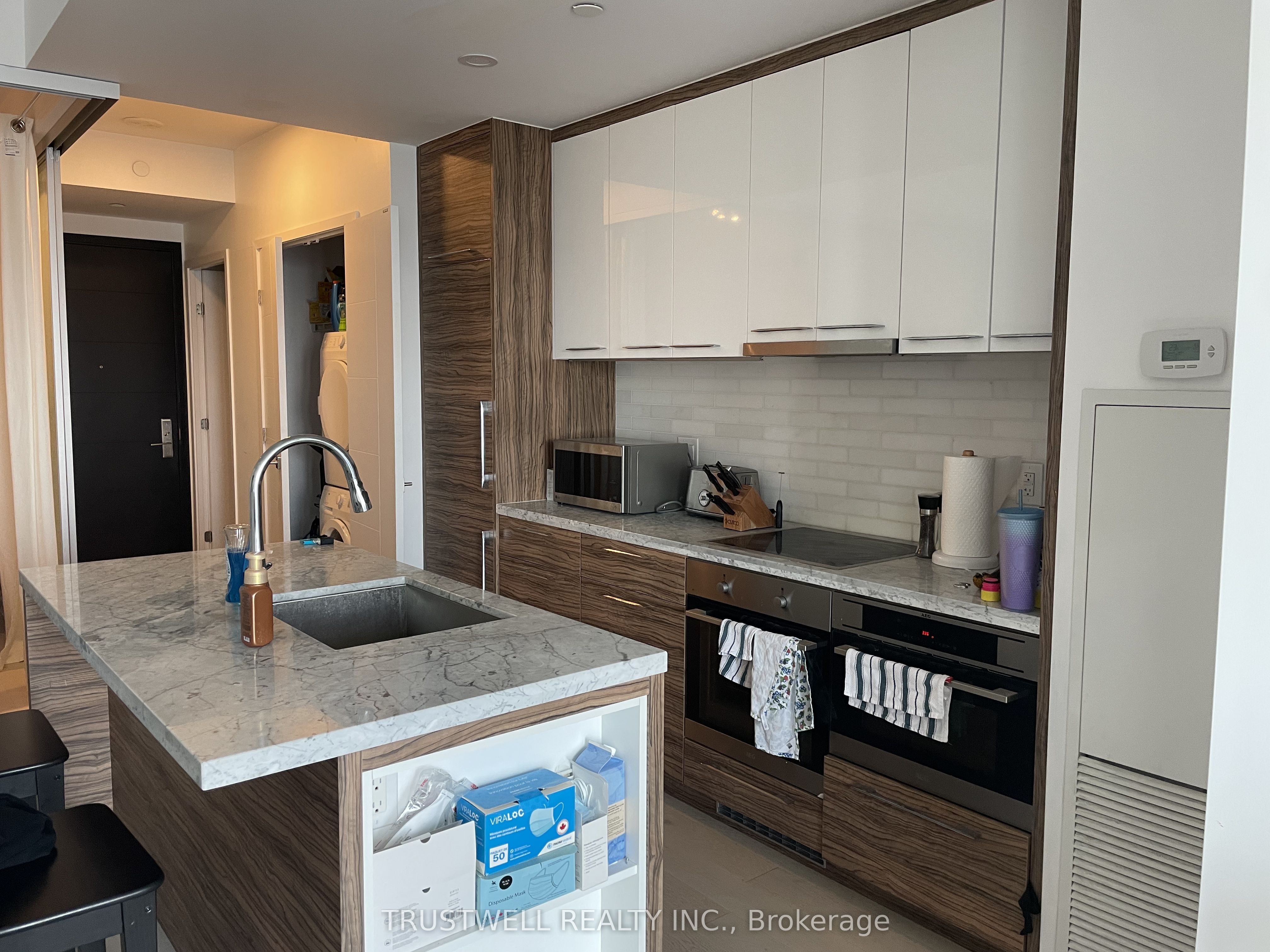488 University Avenue 2605, Toronto, ON M5G 0C1 photo 4