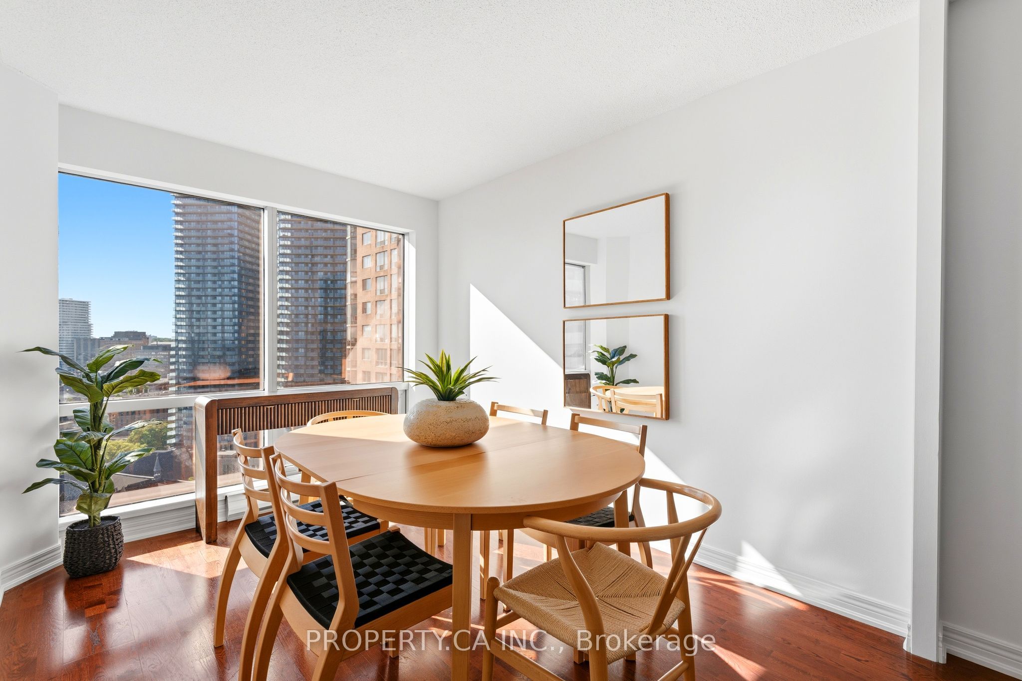 1001 Bay Street 2101, Toronto, ON M5S 3A6 photo 4