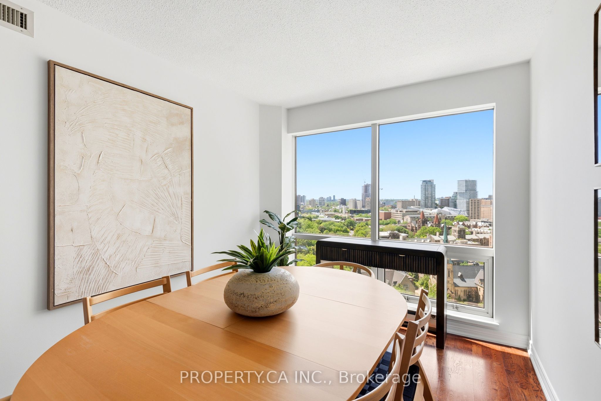 1001 Bay Street 2101, Toronto, ON M5S 3A6 photo 5