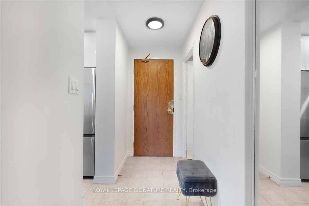 1700 Eglinton Avenue E 721, Toronto, ON M4A 2X4 photo 3