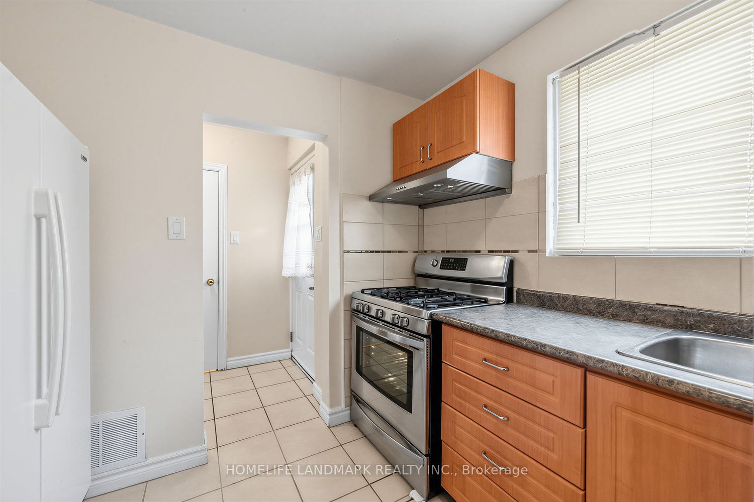 67 Godstone Road 112, Toronto, ON M2J 3C8 photo 4