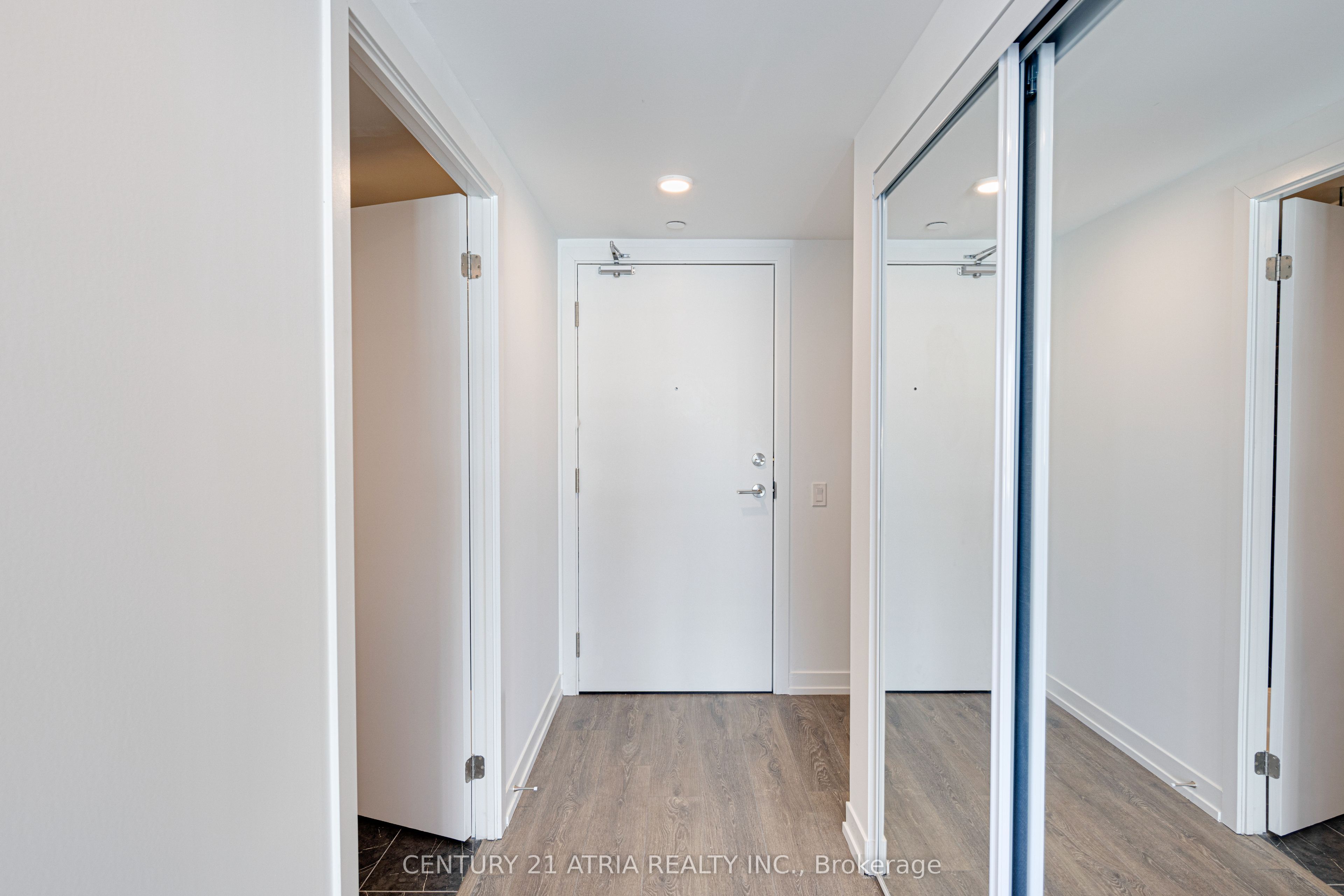 82 Dalhousie Street 1915, Toronto, ON M5B 0C5