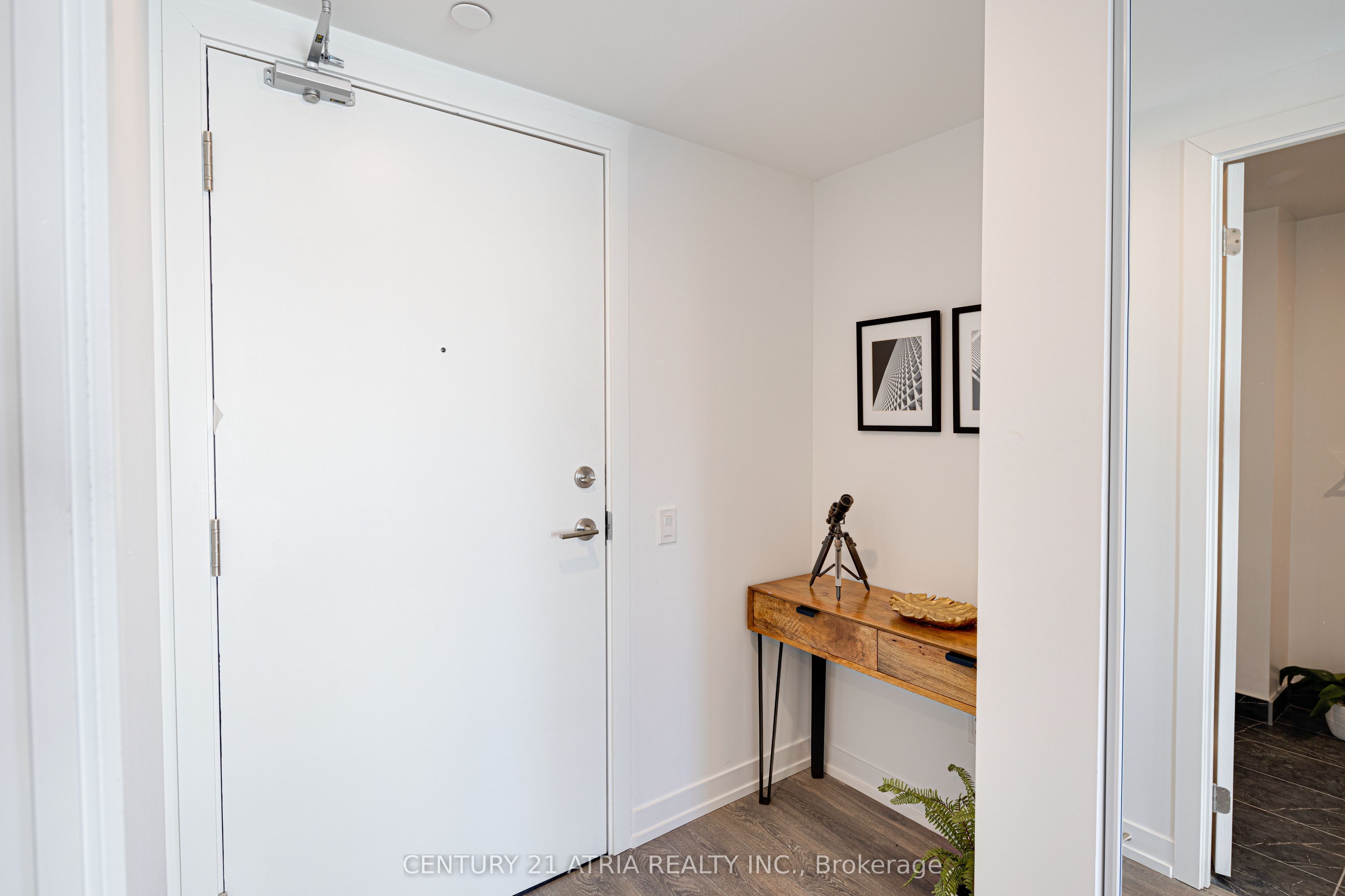 82 Dalhousie Street 1915, Toronto, ON M5B 0C5 photo 3
