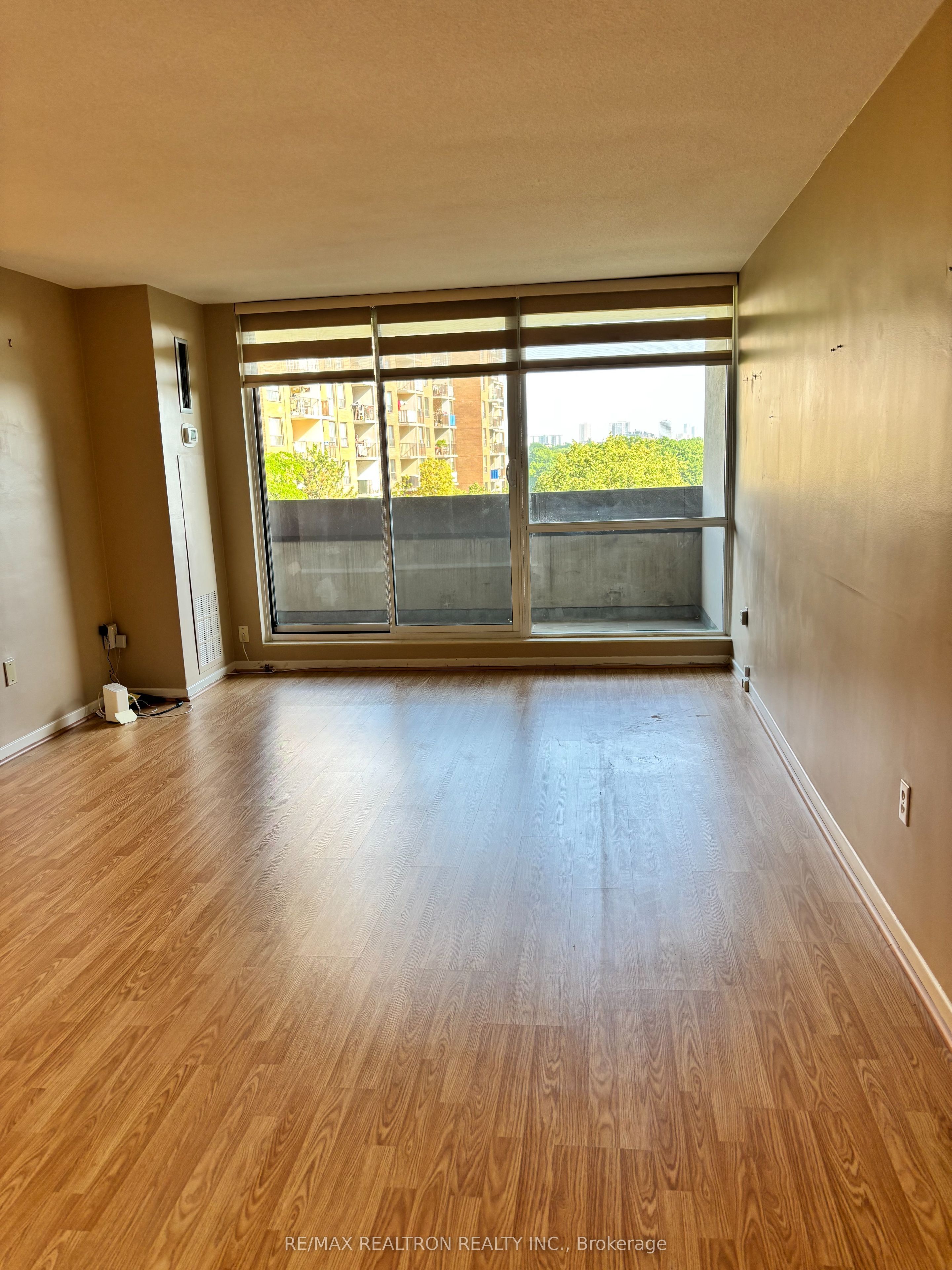 100 Canyon Avenue 508, Toronto, ON M3H 5T9 photo 2