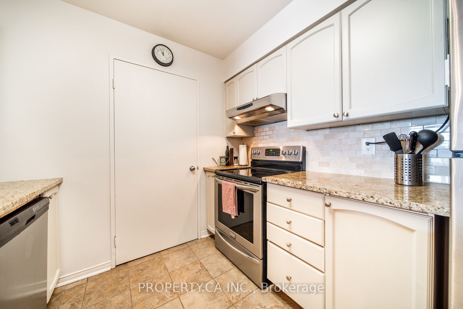 70 Mill Street 608, Toronto, ON M5A 4R1 photo 5