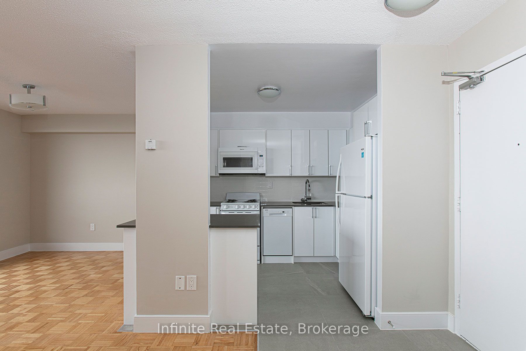 666 Spadina Avenue 403, Toronto, ON M5S 2H8 photo 4