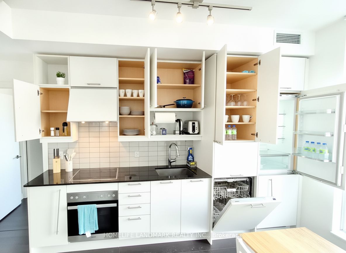 30 Nelson Street 1101, Toronto, ON M5V 0H5 photo 3