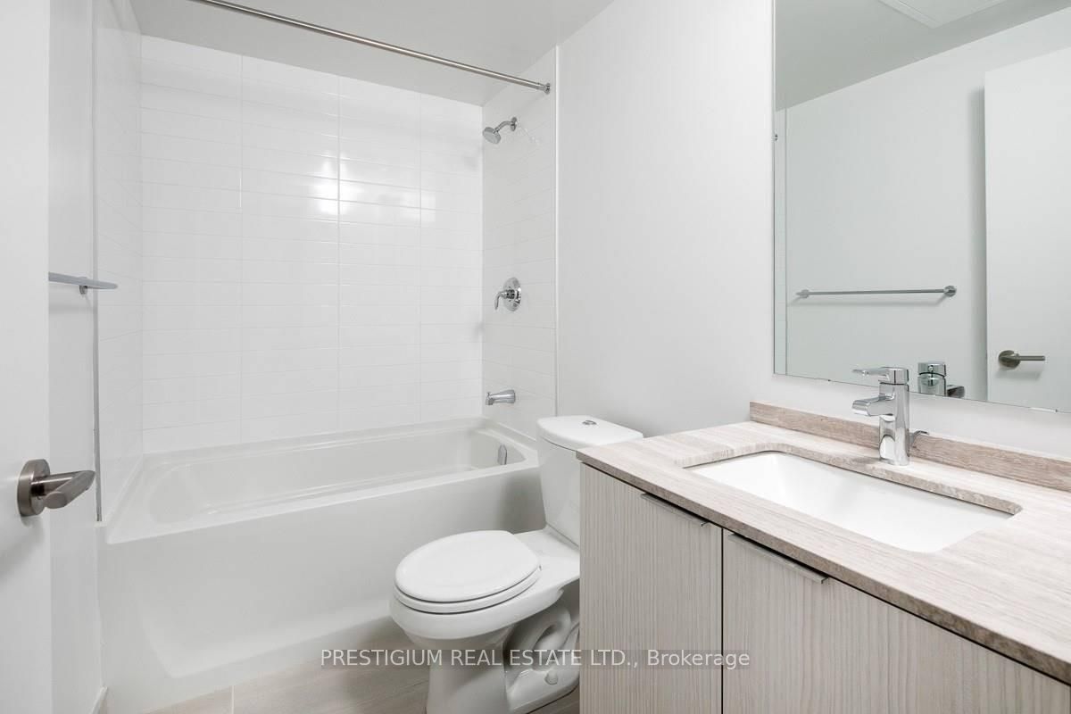 11 Wellesley Street 1804, Toronto, ON M4Y 0G4 photo 4