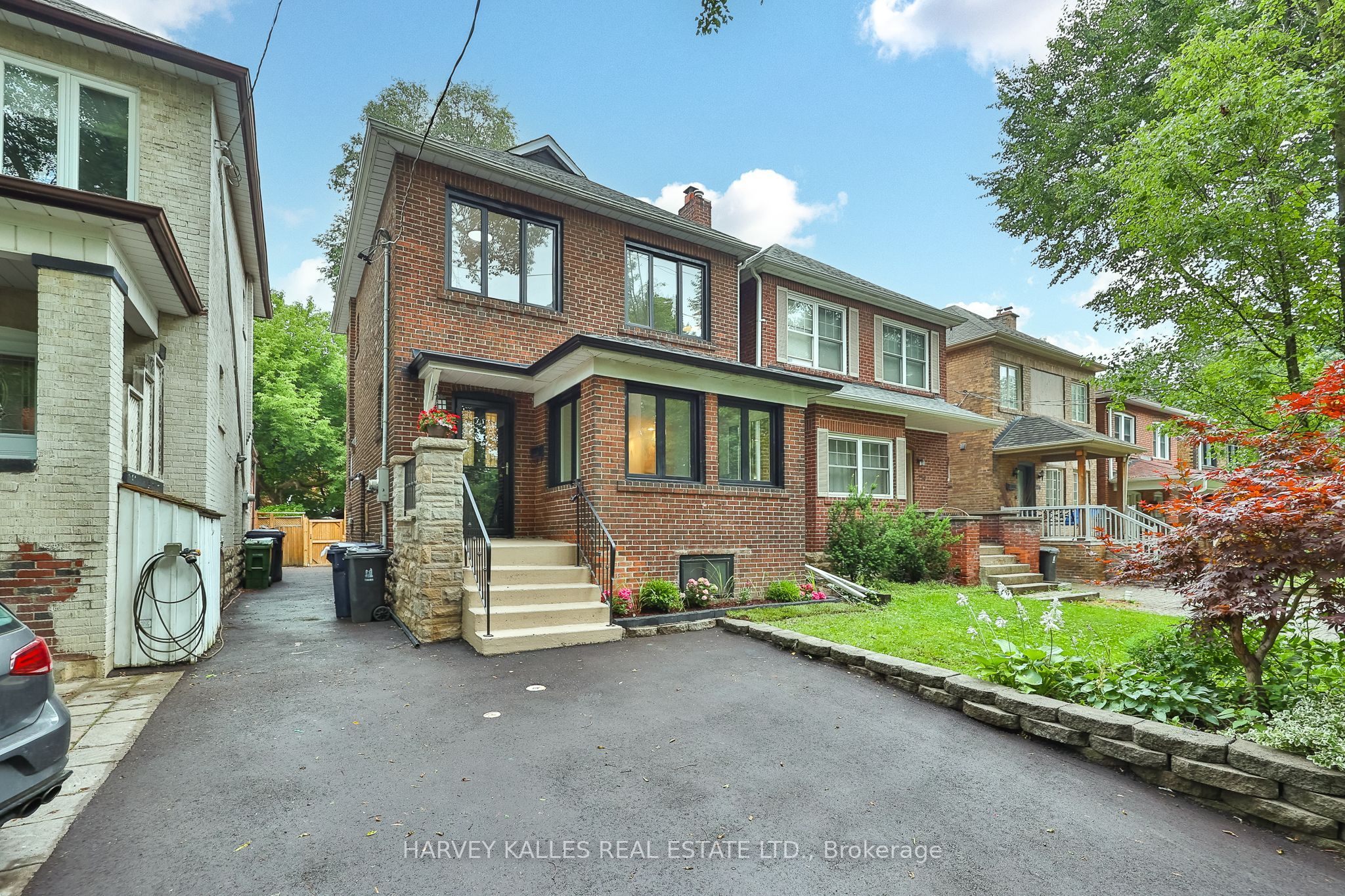 232 Belsize Drive, Toronto, ON M4S 1M4 photo 2