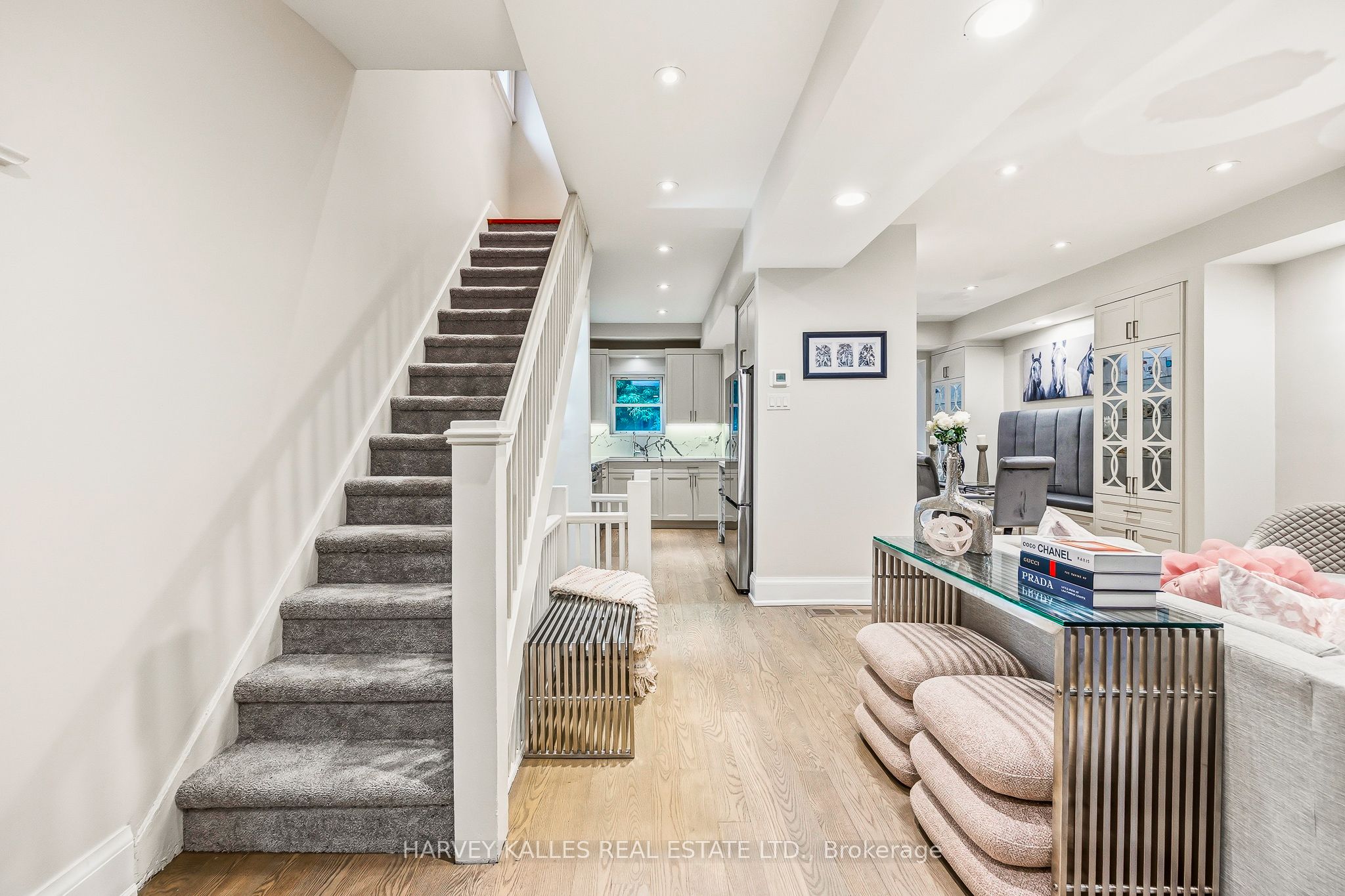 232 Belsize Drive, Toronto, ON M4S 1M4 photo 4