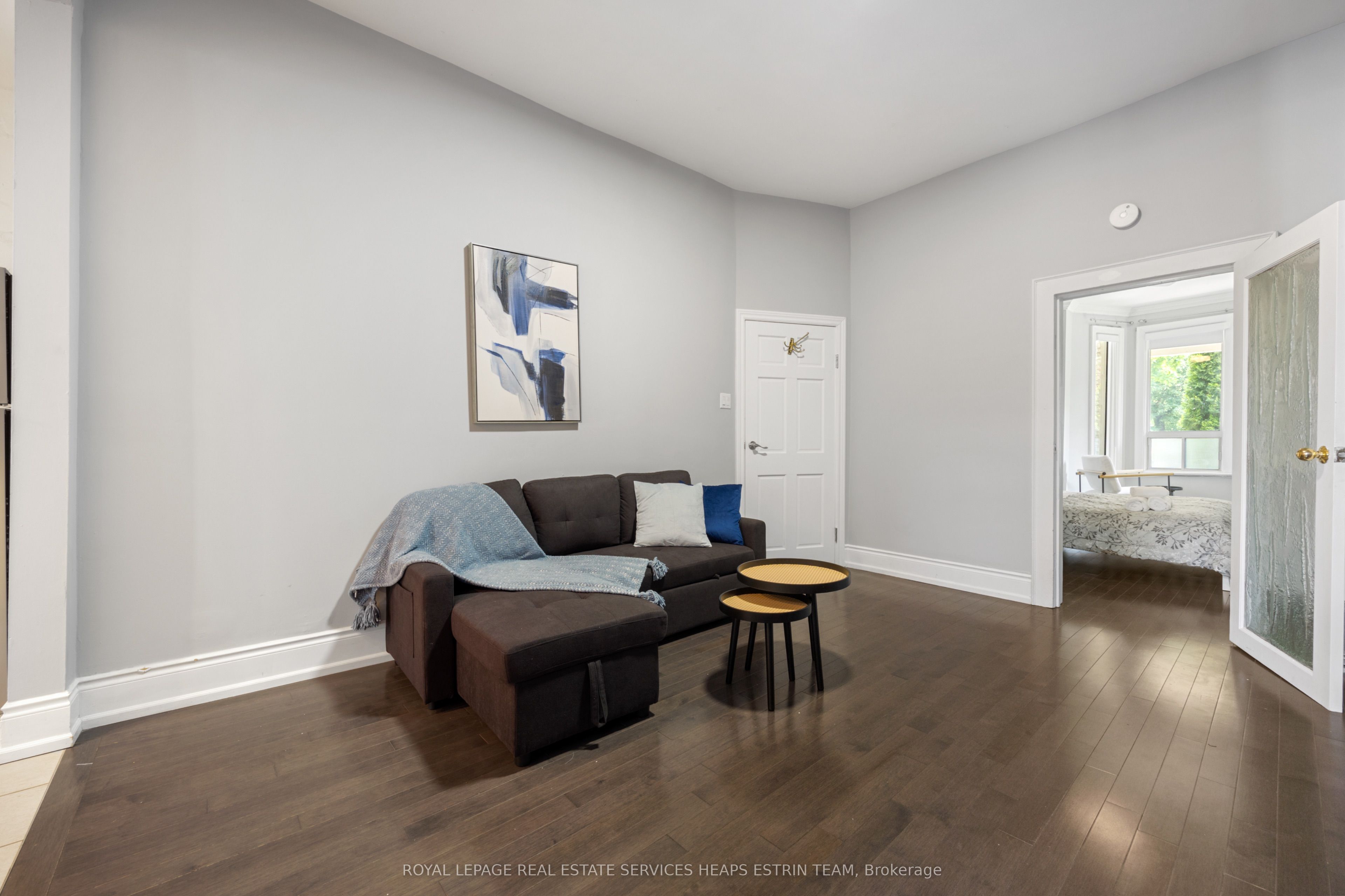 124 Argyle Street Main, Toronto, ON M6J 1N9 photo 3