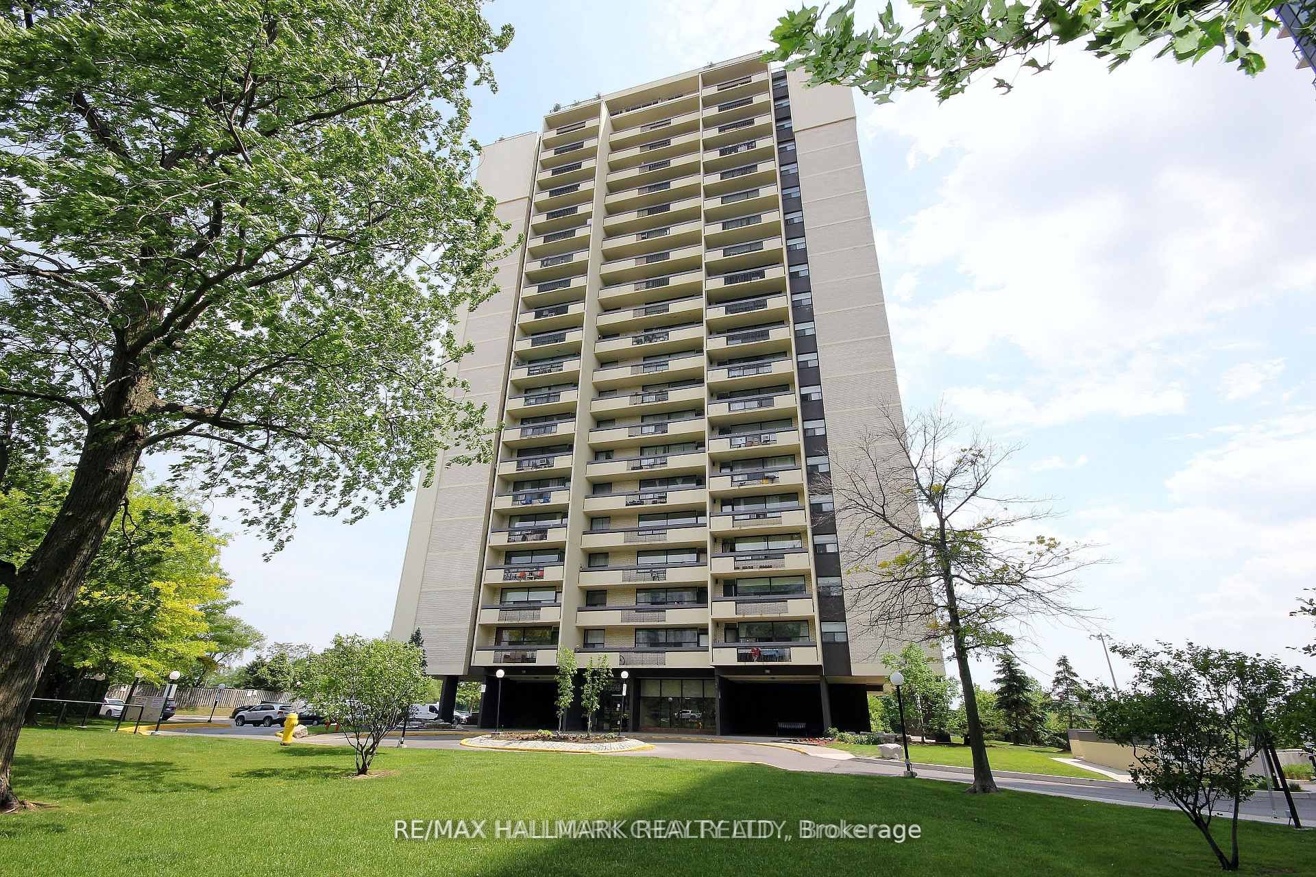 124 Felbrigg Avenue, Toronto, ON M5M 2M5