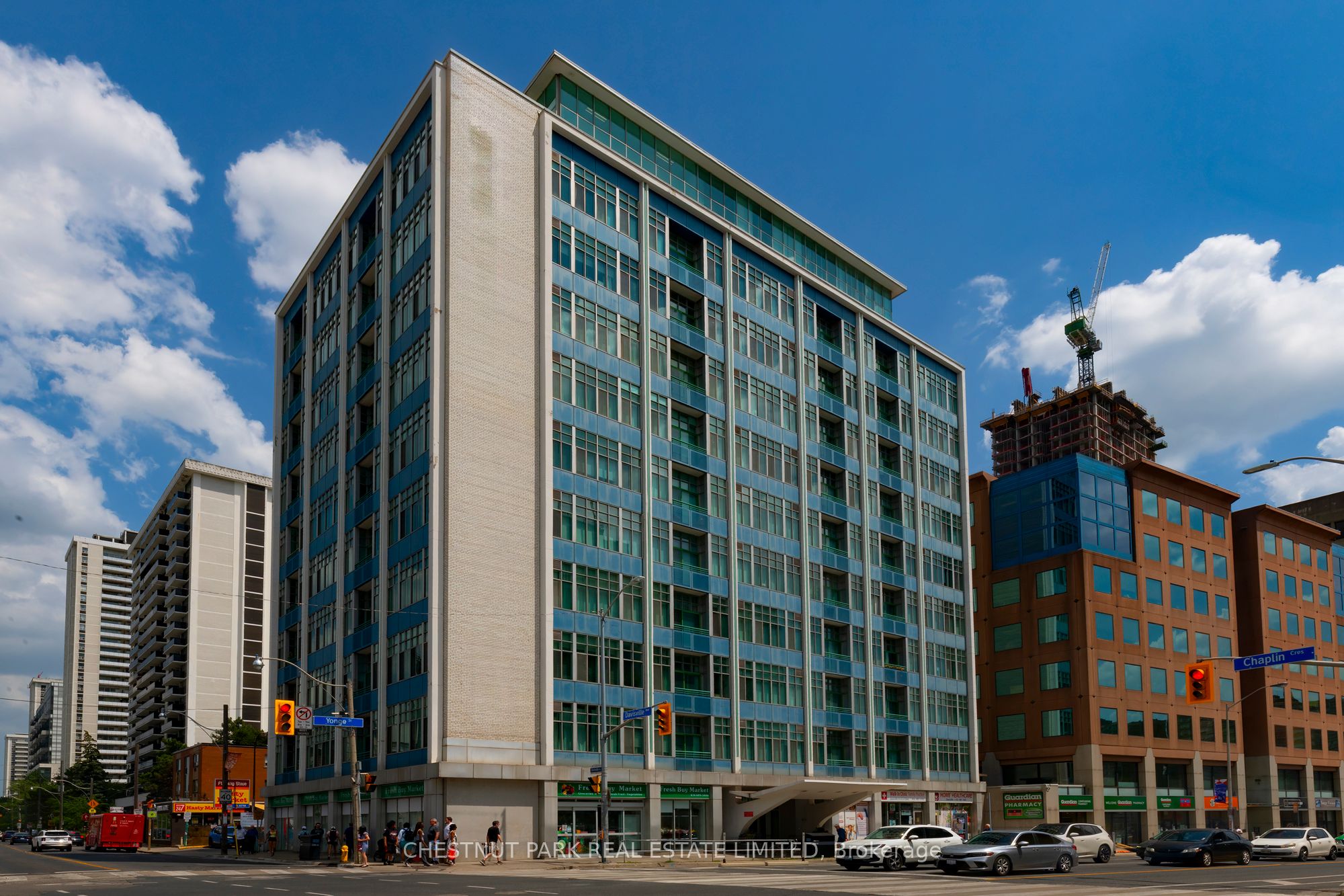 1901 Yonge Street 302, Toronto, ON M4S 1Y6