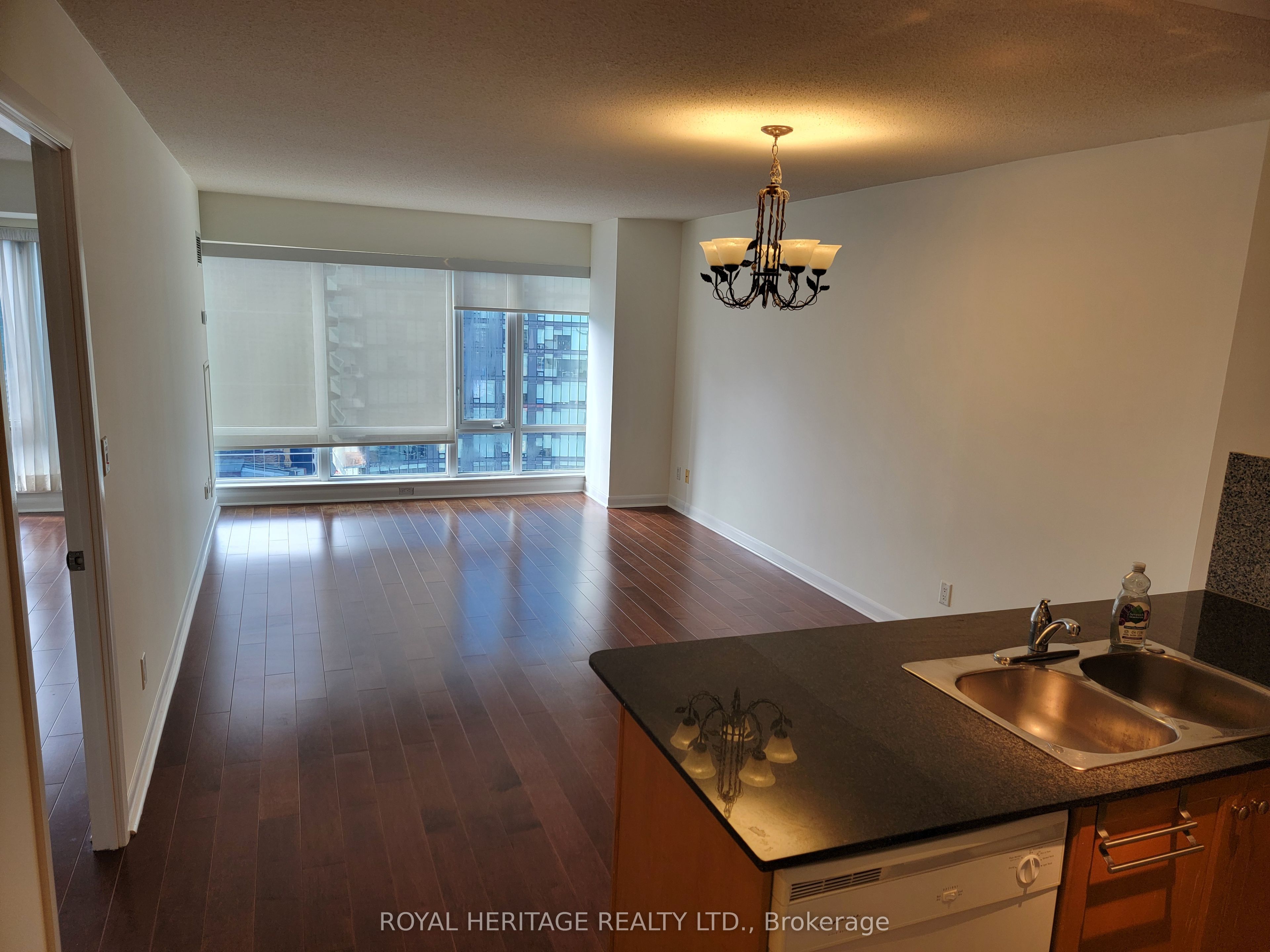 210 Victoria Street 2307, Toronto, ON M5B 2R3 photo 5
