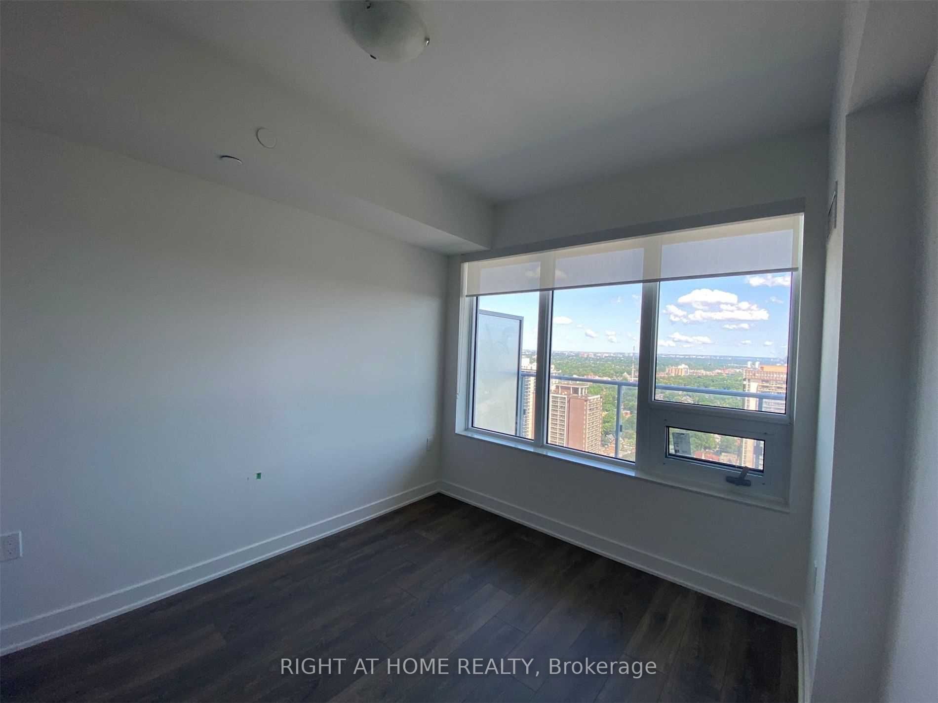 99 Broadway Avenue 2912, Toronto, ON M4P 0E3 photo 5
