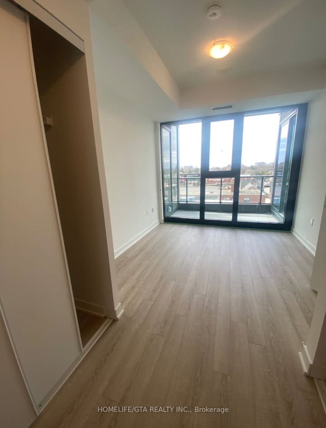 250 Lawrence Avenue W 621, Toronto, ON M5M 1B2 photo 3