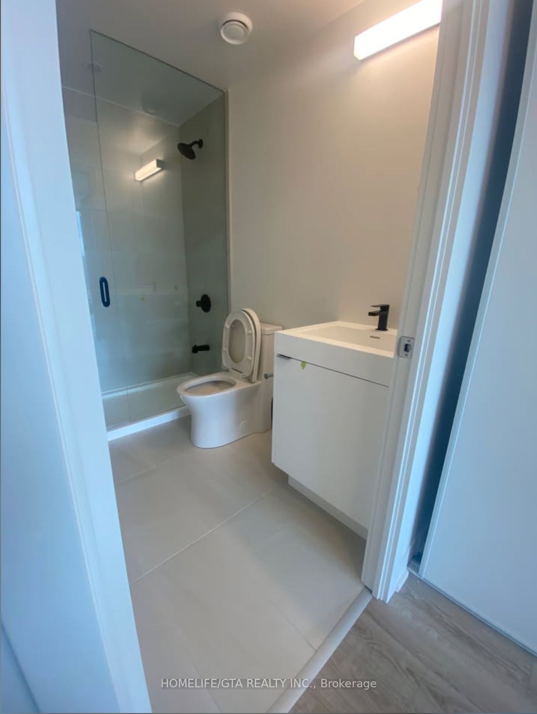 250 Lawrence Avenue W 621, Toronto, ON M5M 1B2 photo 4