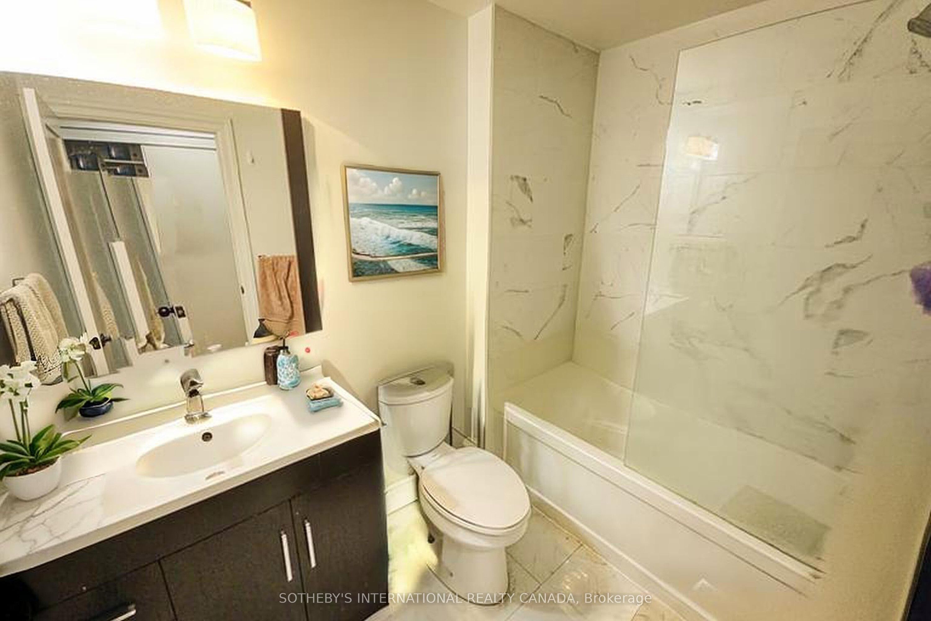 227 Beverley Street 1, Toronto, ON M5T 1Z4 photo 2