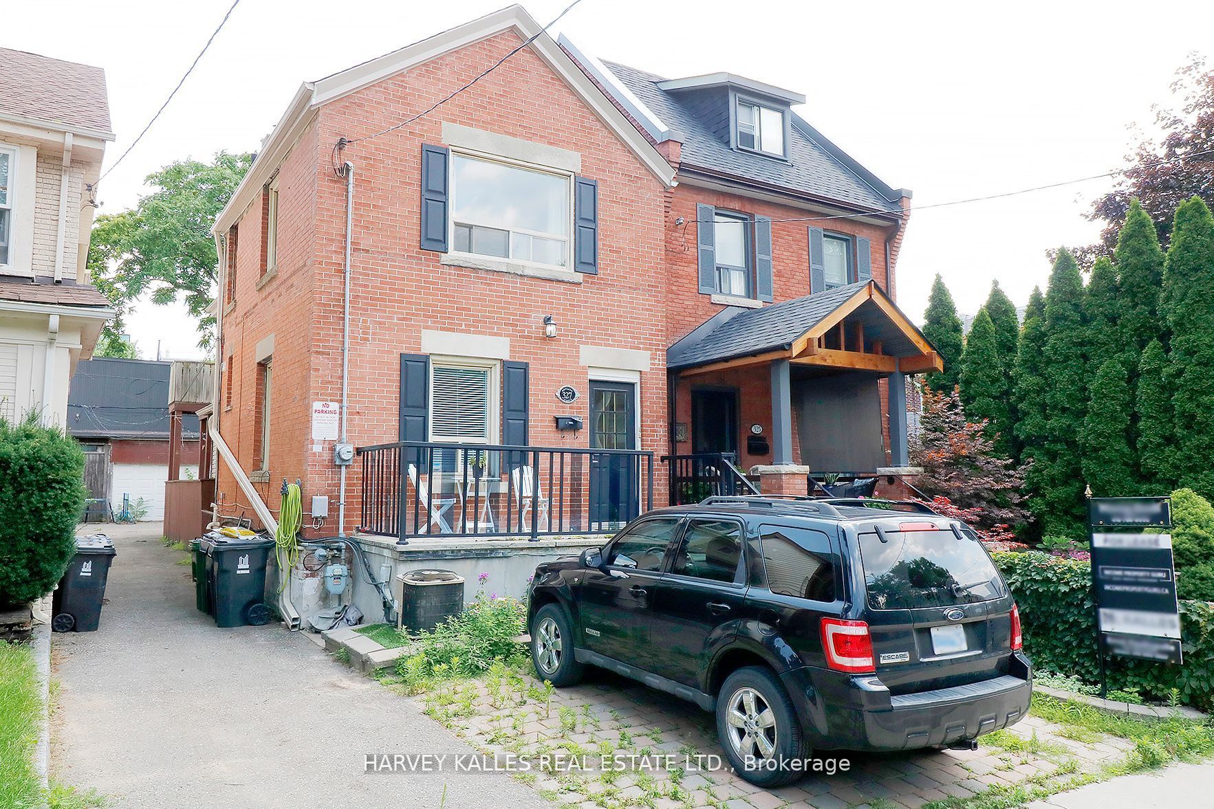 327 Howland Avenue Bsmnt, Toronto, ON M5R 3C1
