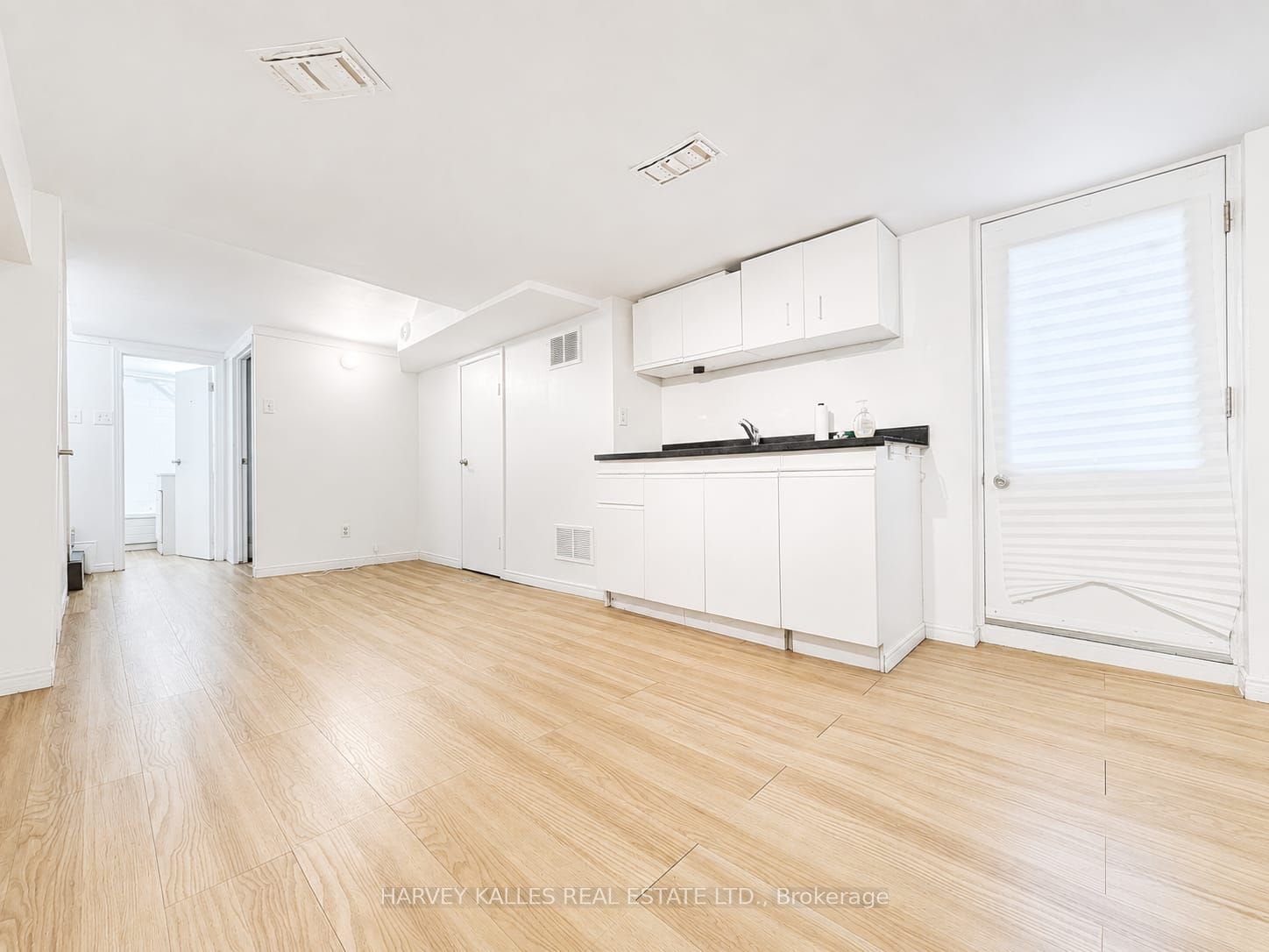 327 Howland Avenue Bsmnt, Toronto, ON M5R 3C1 photo 5