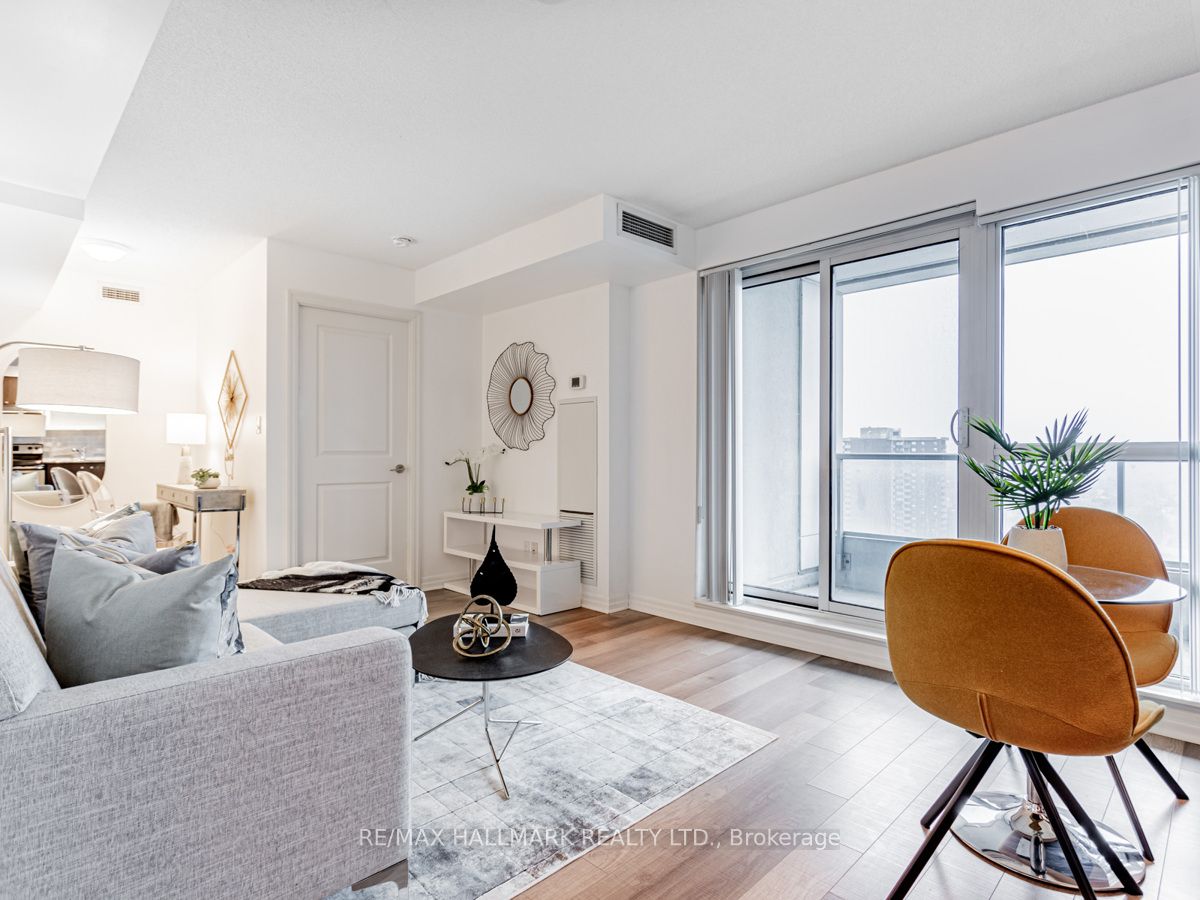 2015 Sheppard Avenue E 1905, Toronto, ON M2J 0B3 photo 3