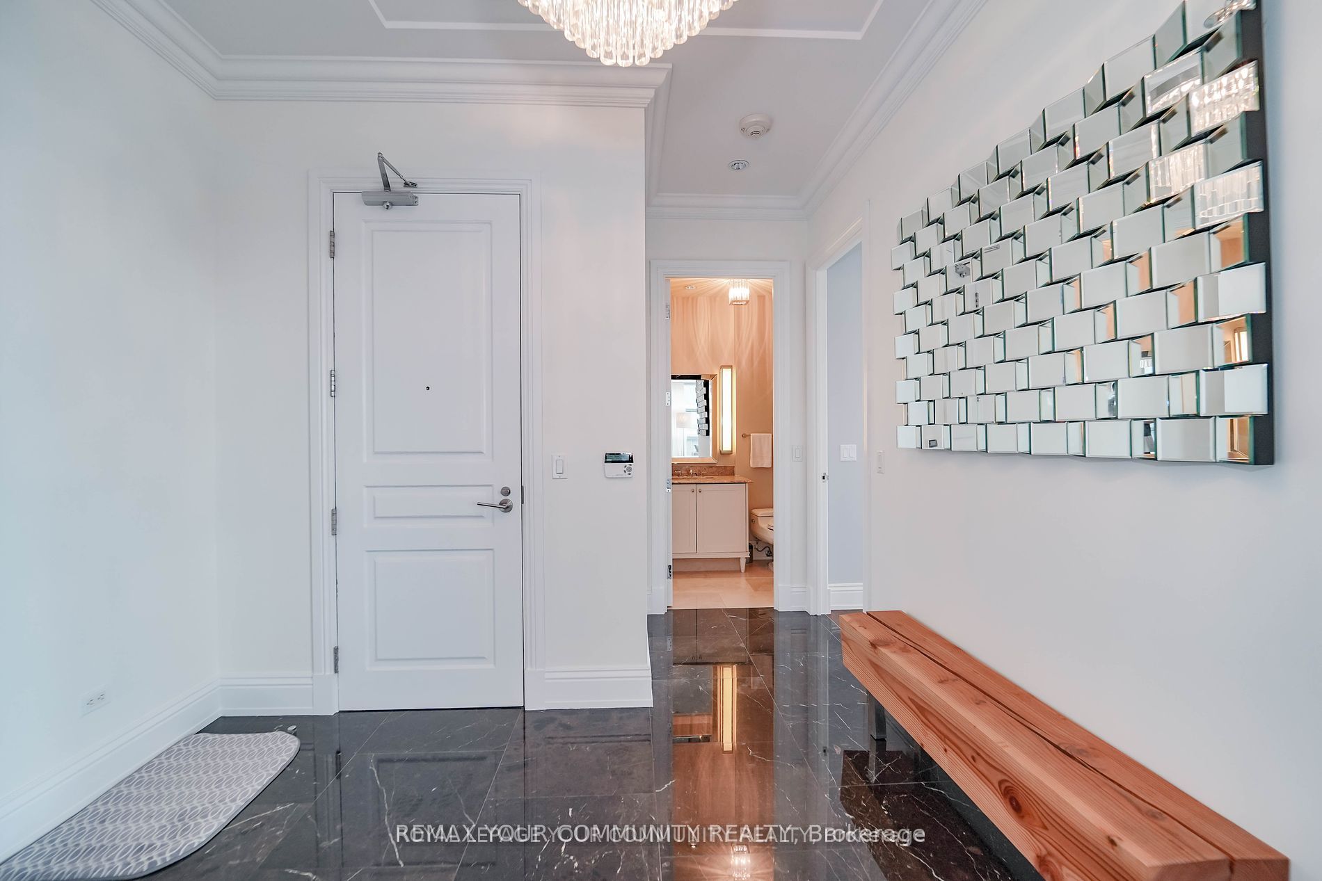 183 Wellington Street W 3903, Toronto, ON M5V 0A1 photo 3