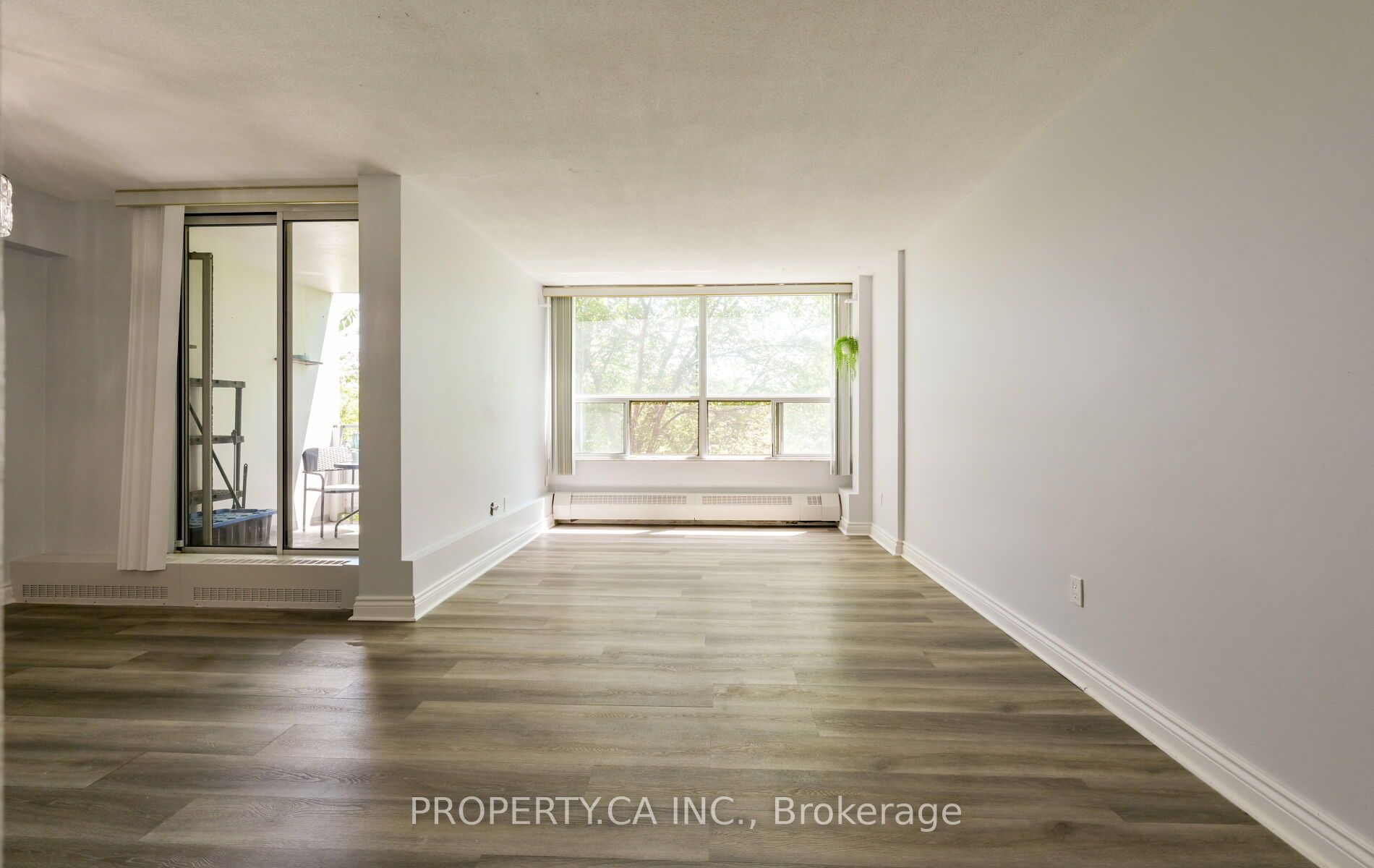 60 Pavane Linkway 207, Toronto, ON M3C 1A1 photo 4