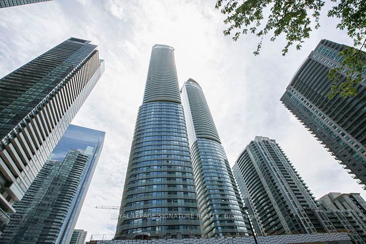 14 York Street 2504, Toronto, ON M5J 0B1