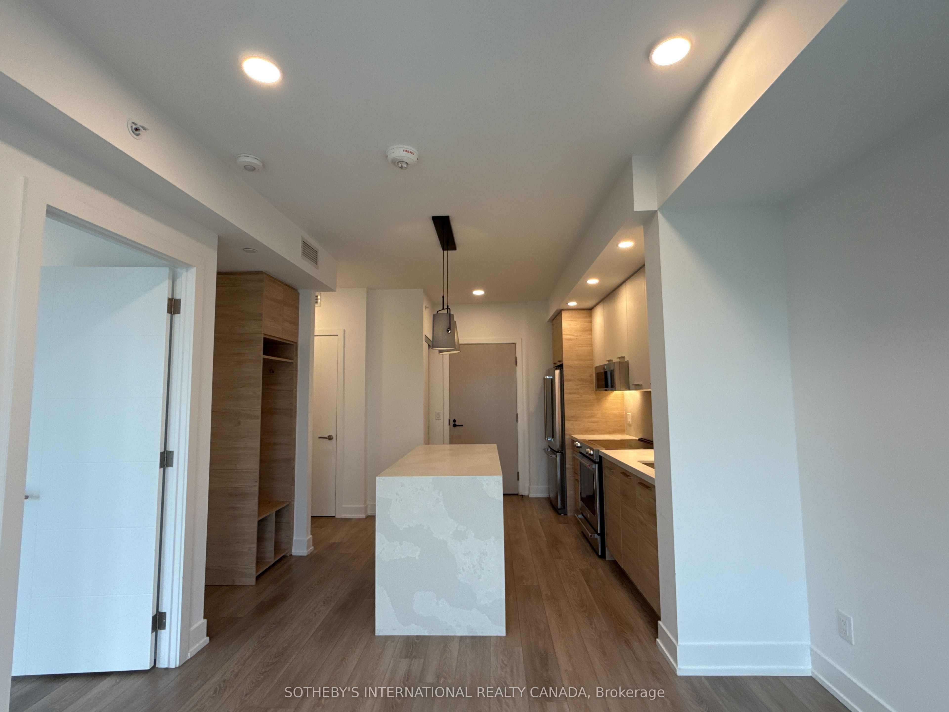 200 Redpath Avenue 2208, Toronto, ON M4P 0E6 photo 3
