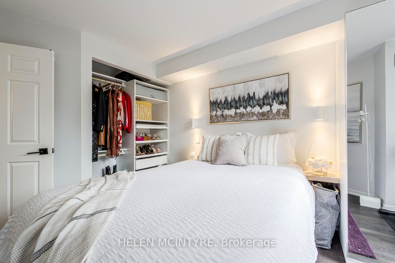 955 Millwood Road 222, Toronto, ON M4G 4E3 photo 5