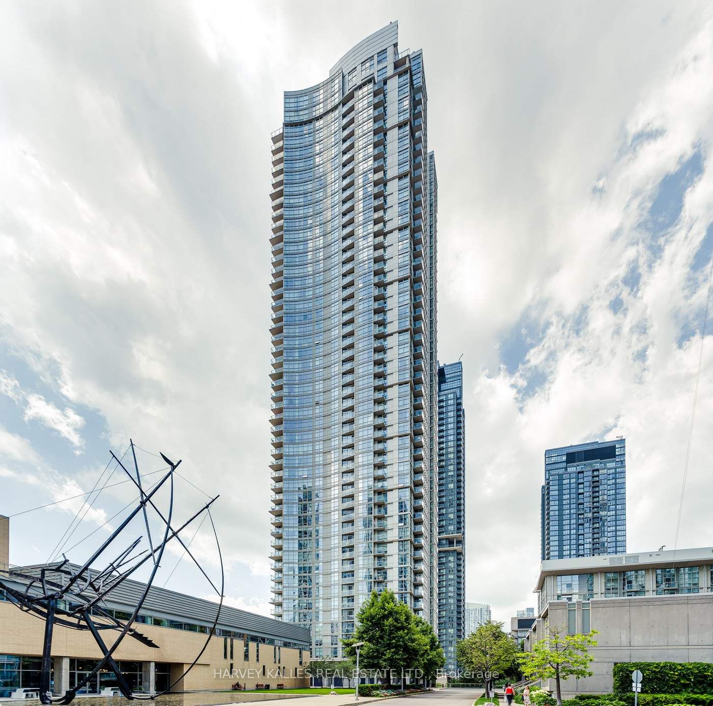 35 Mariner Terrace 3808, Toronto, ON M5V 3V9 photo 2