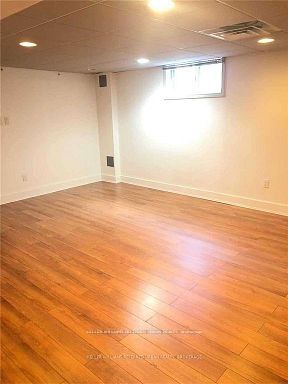 44 Bellevue Avenue Bsmt, Toronto, ON M5T 2M4 photo 3