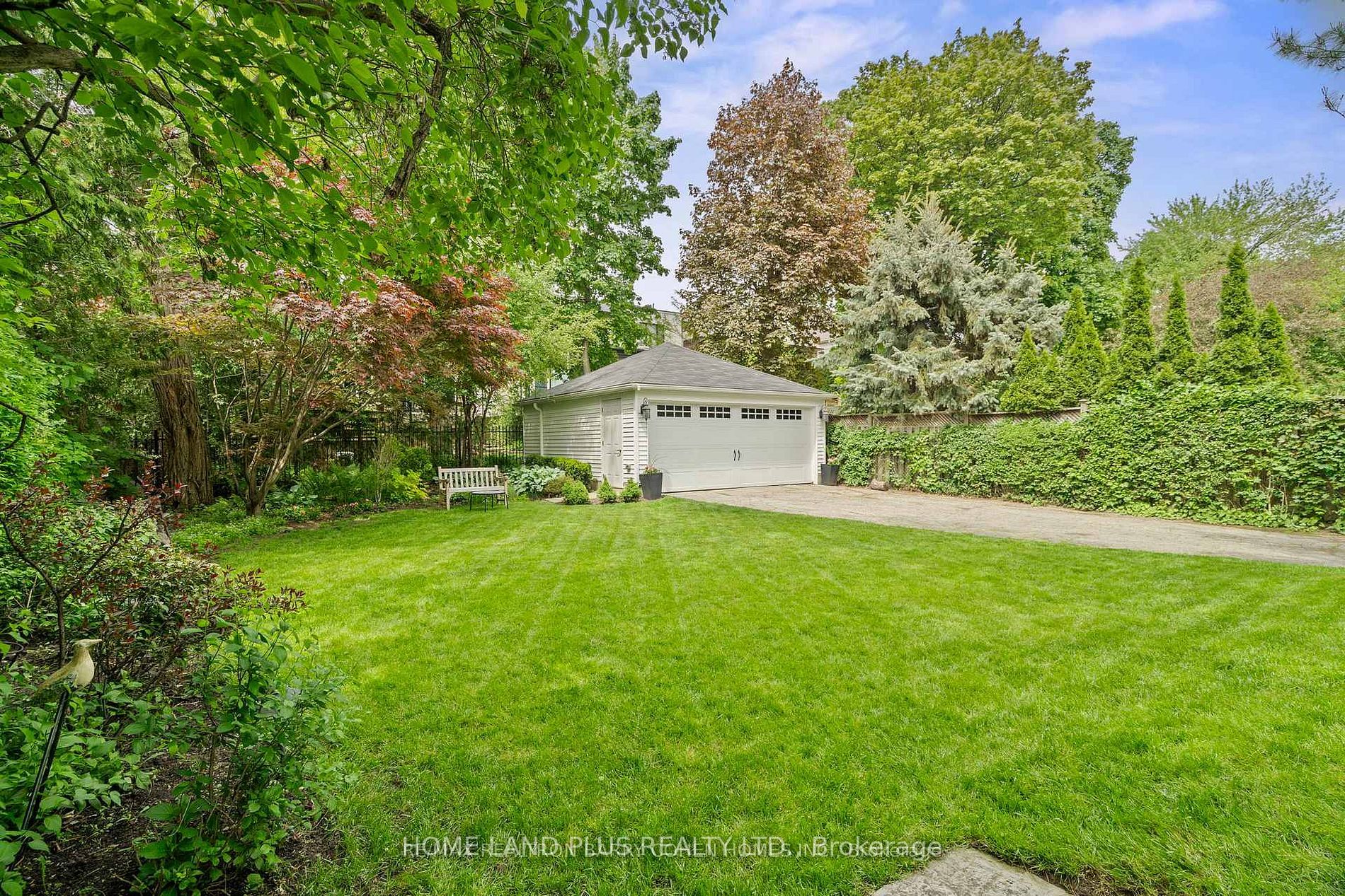 56 Highland Crescent, Toronto, ON M2L 1G6 photo 2