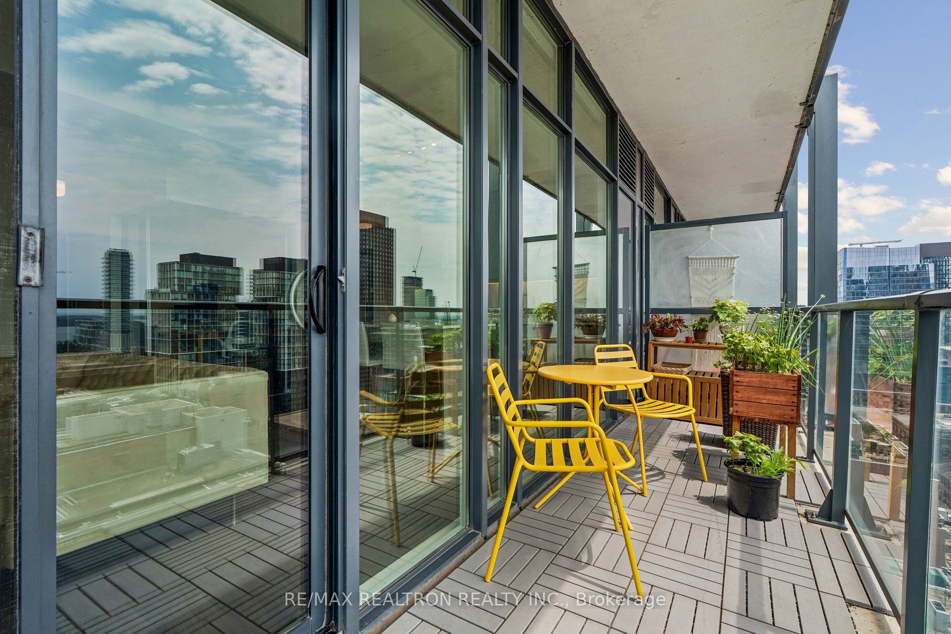 105 George Street 1910, Toronto, ON M5A 0L4 photo 5