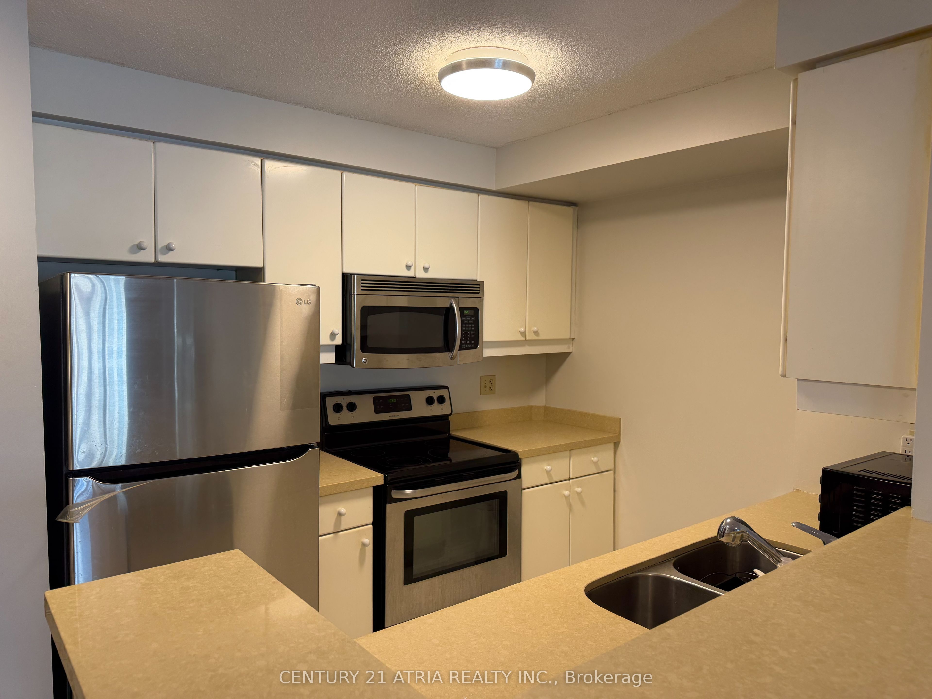 10 Queens Quay N/A W 1707, Toronto, ON M5J 2R9 photo 3
