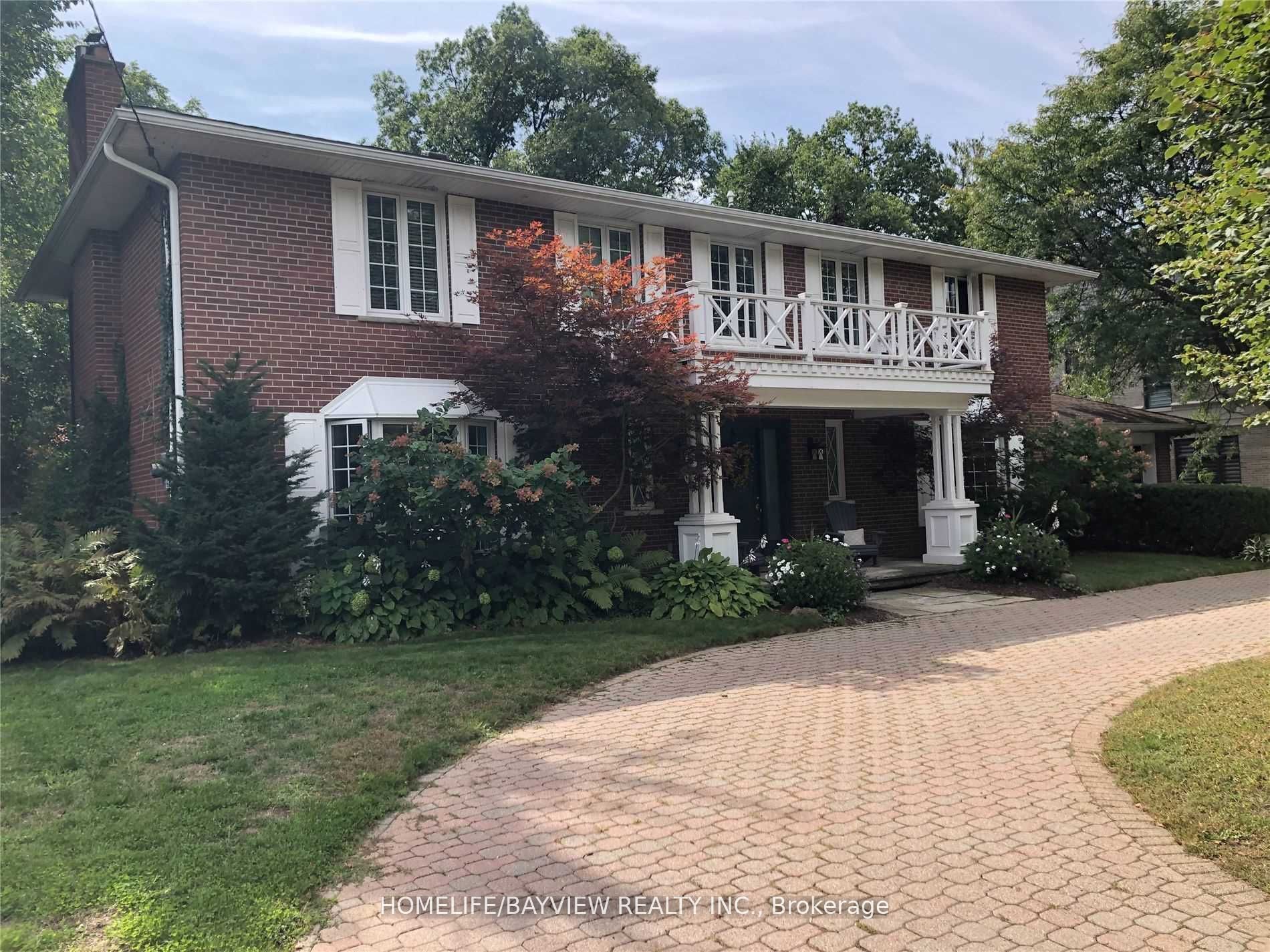 3 Suncrest Drive, Toronto, ON M3C 2L1