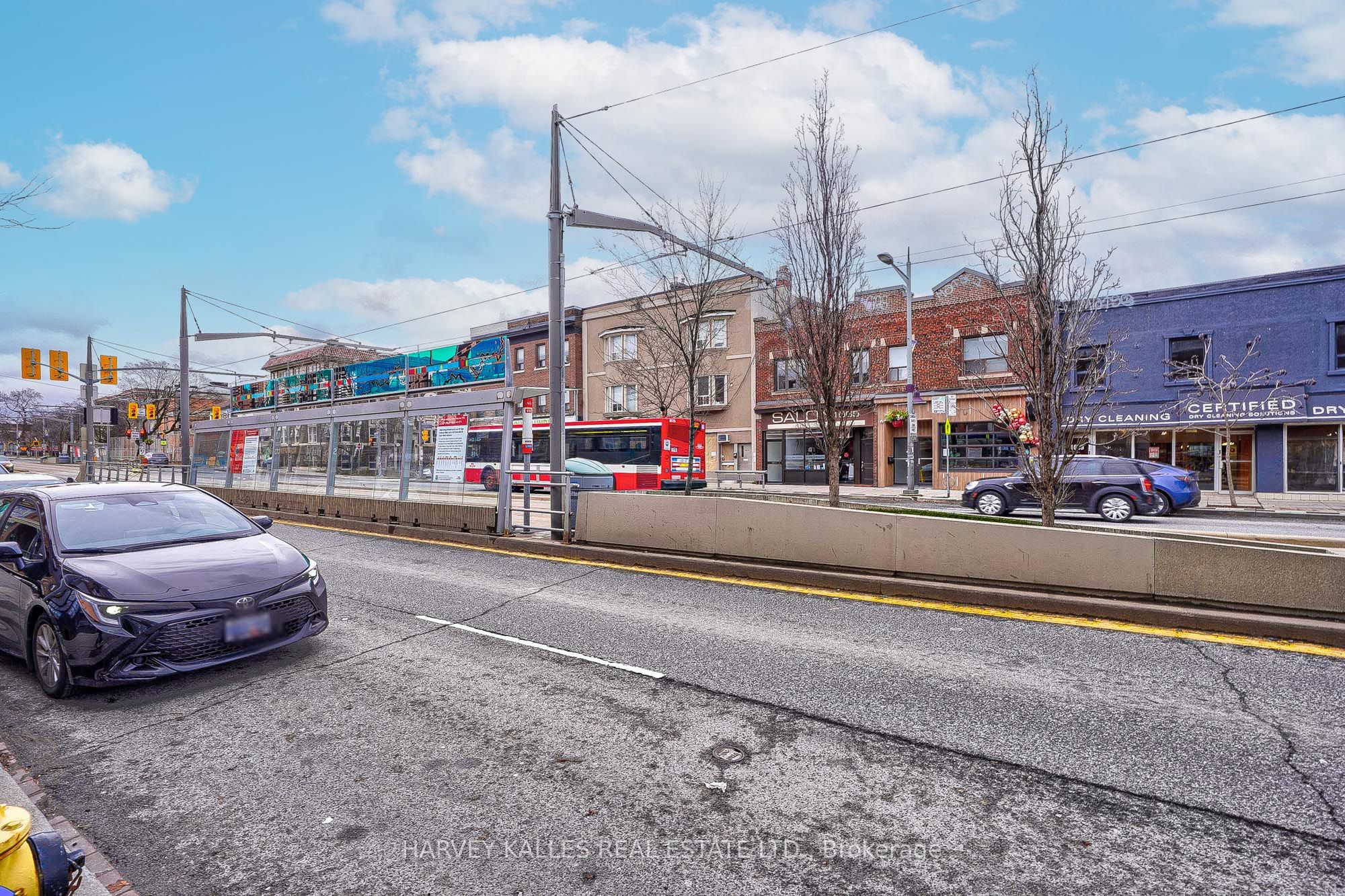 1074 St Clair Avenue W 4, Toronto, ON M6E 3H3 photo 5