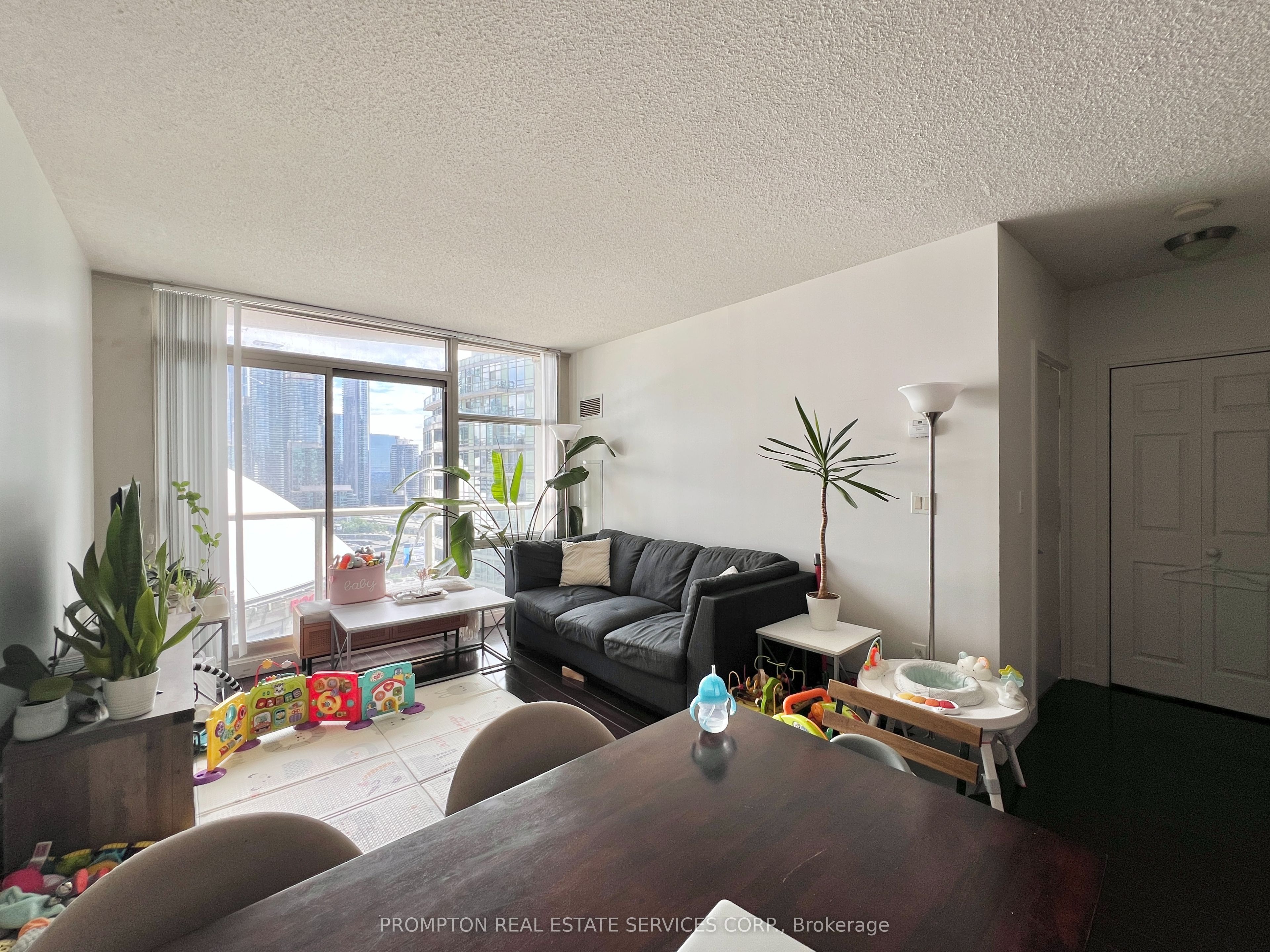 10 Navy Wharf Court 2708, Toronto, ON M5V 3V2 photo 3
