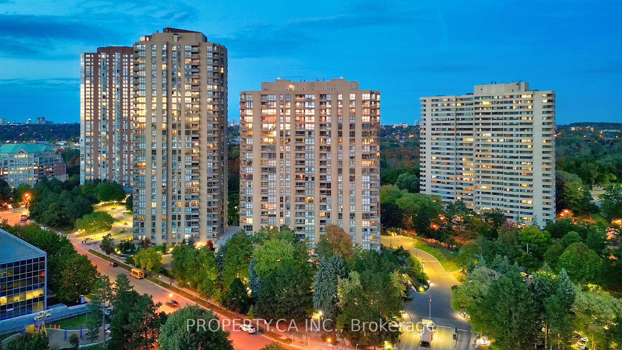 1 Concorde Place 1202, Toronto, ON M3C 3K6 photo 3