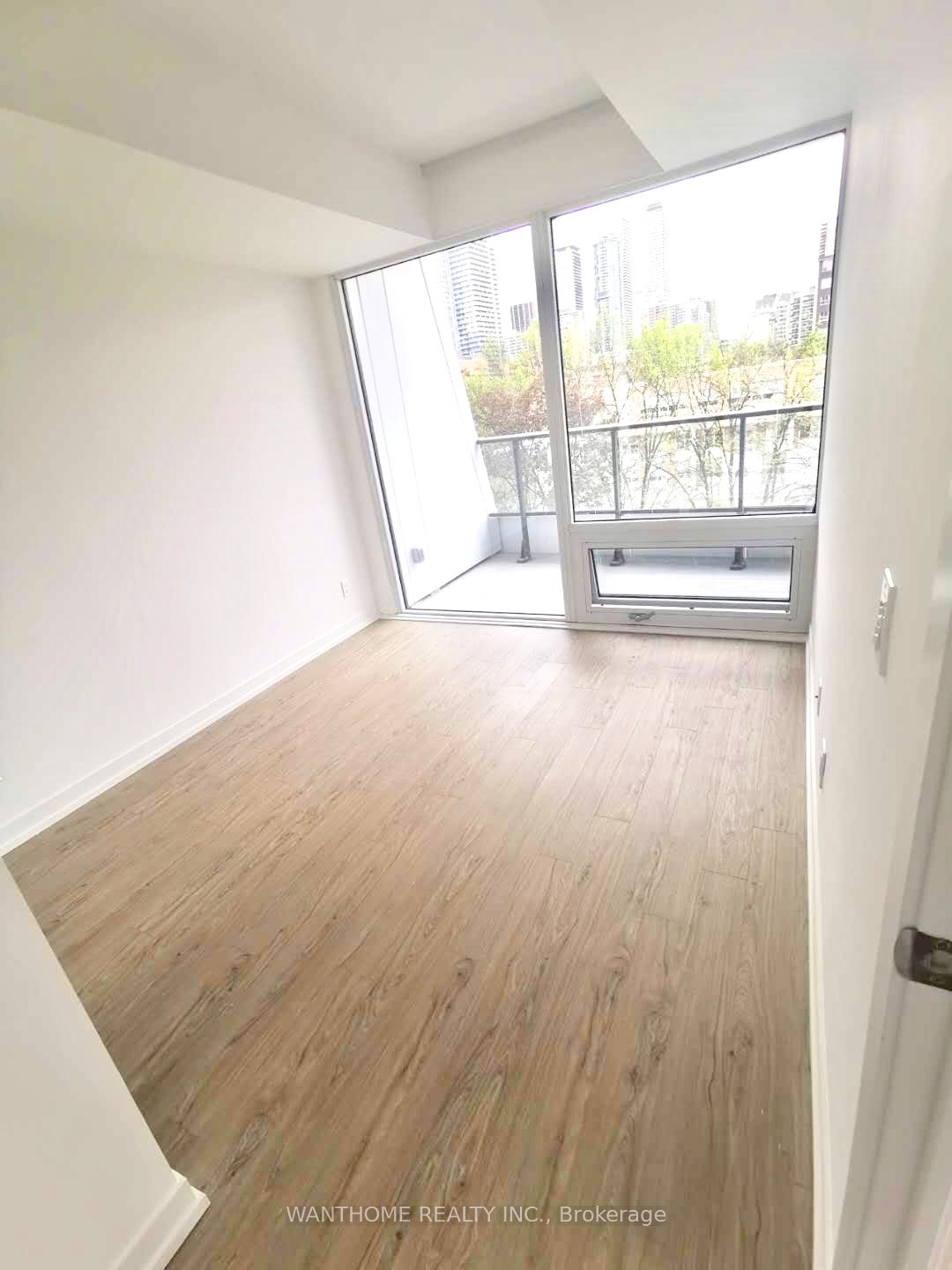 85 Wood Street 620, Toronto, ON M4Y 0E8 photo 4
