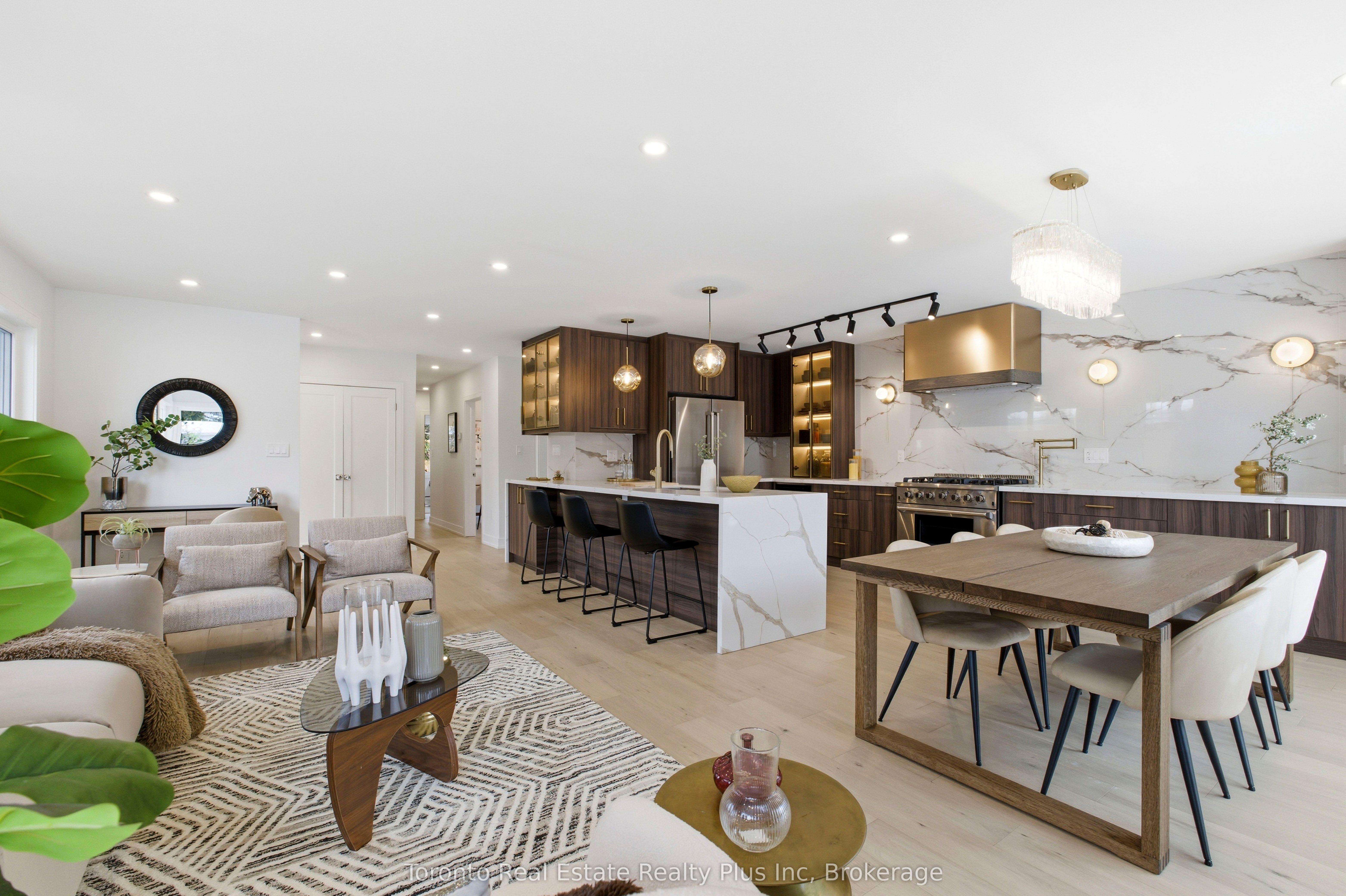 3 Blithfield Avenue, Toronto, ON M2K 1X9