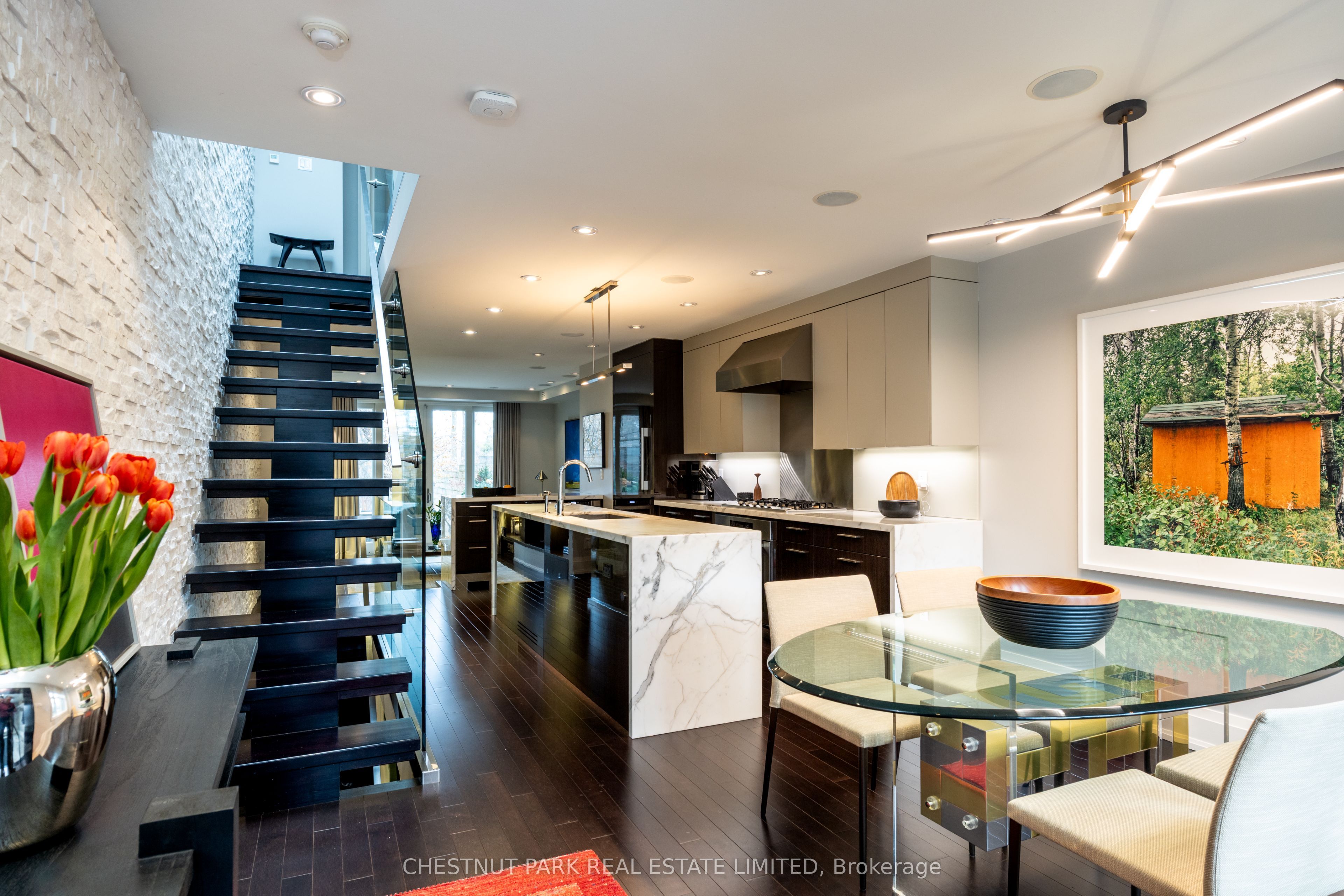 70 Summerhill Gardens, Toronto, ON M4T 1B4 photo 3
